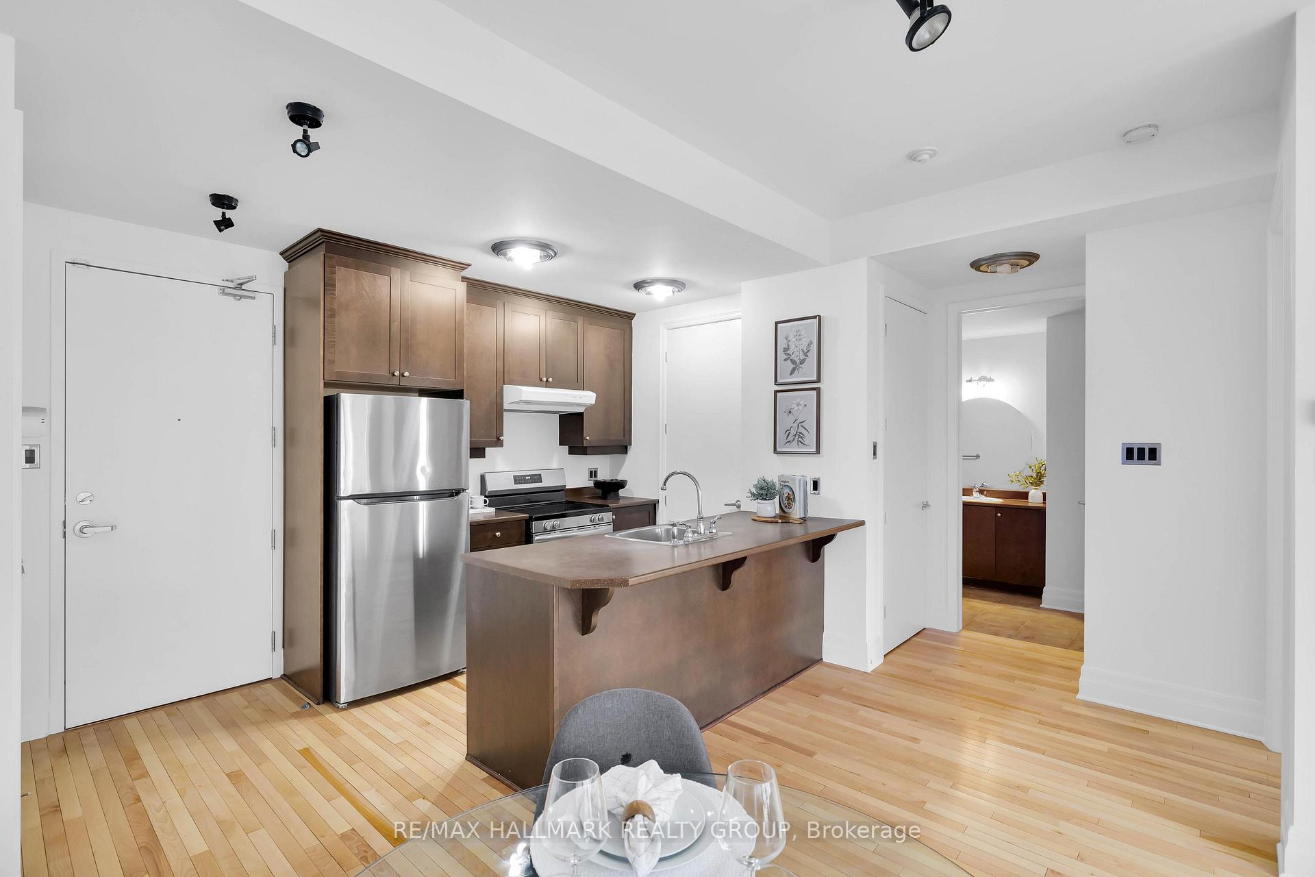 Photo 6 of Unit 705, 420 Berkley Avenue, Ottawa, Westboro West — HOMEH