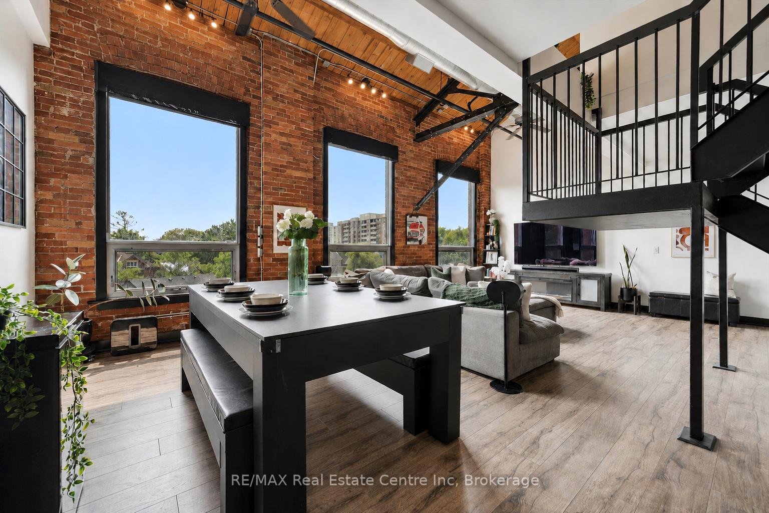Photo of Unit 324, 26 Ontario Street