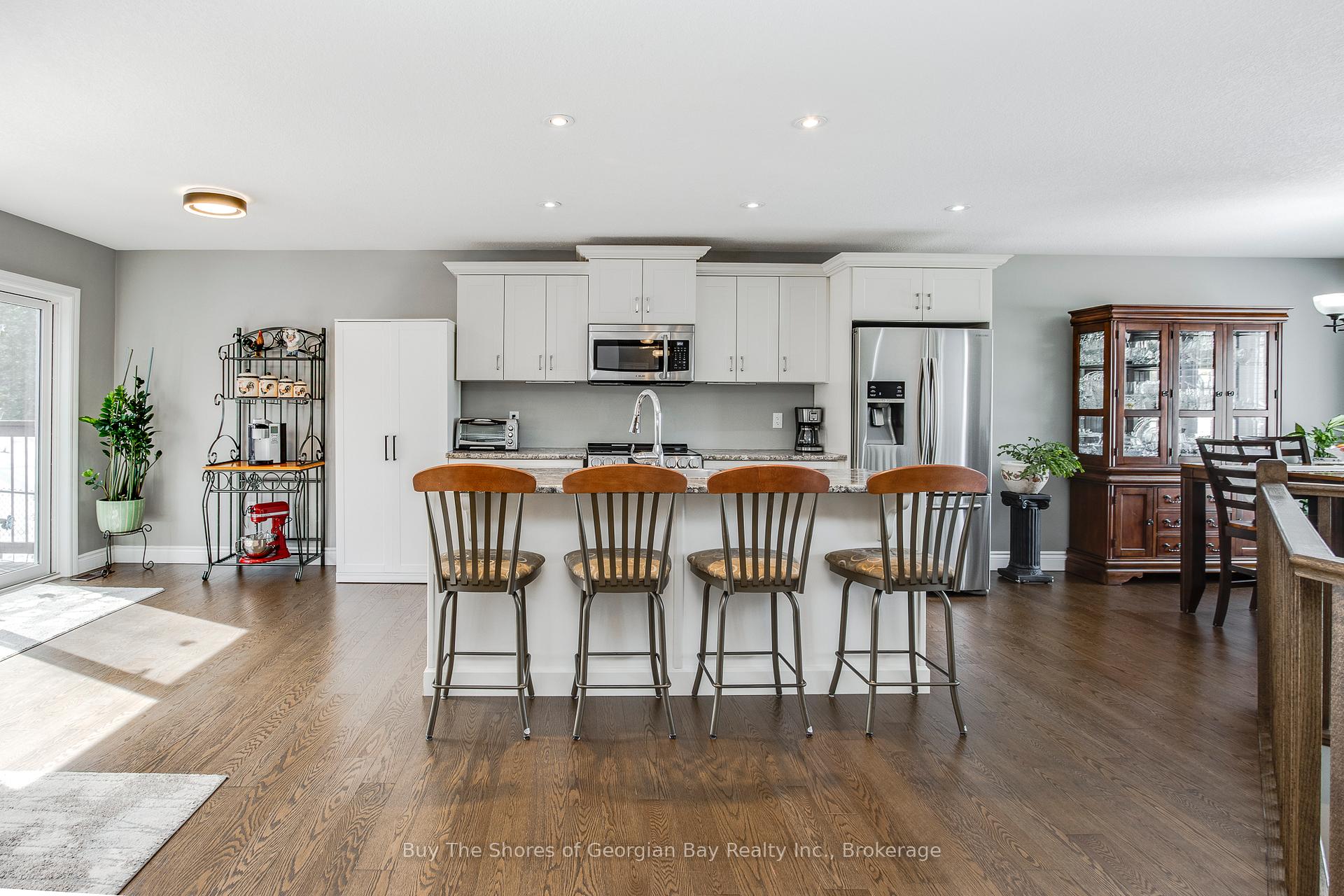 Photo 7 of 11 Ralph Dalton Boulevard, Tay, Victoria Harbour — HOMEH