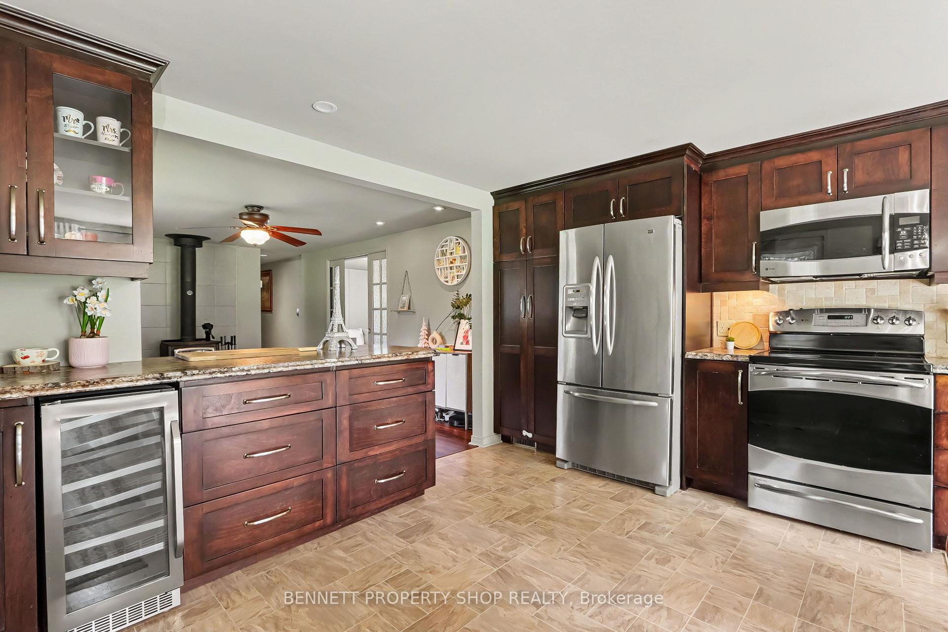 Photo 10 of 9528 Highway 15, Beckwith, Beckwith Twp — HOMEH