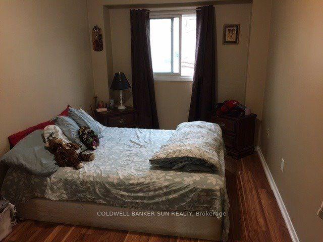 Photo 3 of Unit 2, 150 Murray Street, Brampton, Brampton West — HOMEH