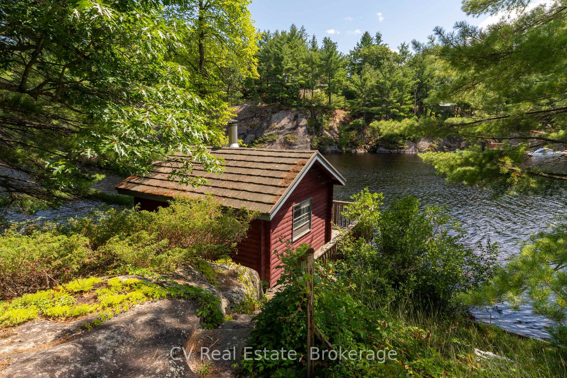 Photo 5 of 1037 Sunrise Drive S, Gravenhurst, Ryde — HOMEH