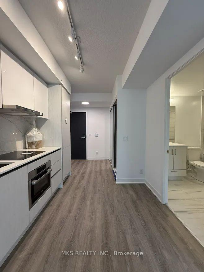 Photo 5 of Unit 918, 180 Front Street E, Toronto, Moss Park — HOMEH