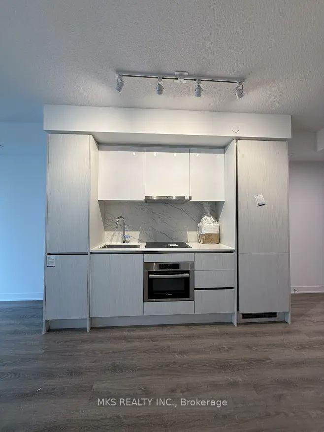 Photo 6 of Unit 918, 180 Front Street E, Toronto, Moss Park — HOMEH
