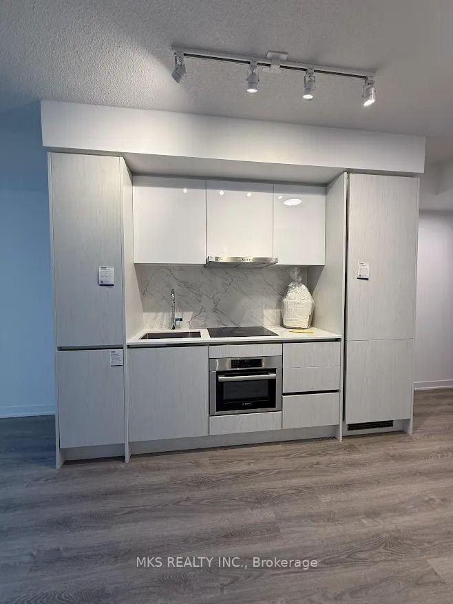 Photo 7 of Unit 701, 180 Front Street E, Toronto, Moss Park — HOMEH