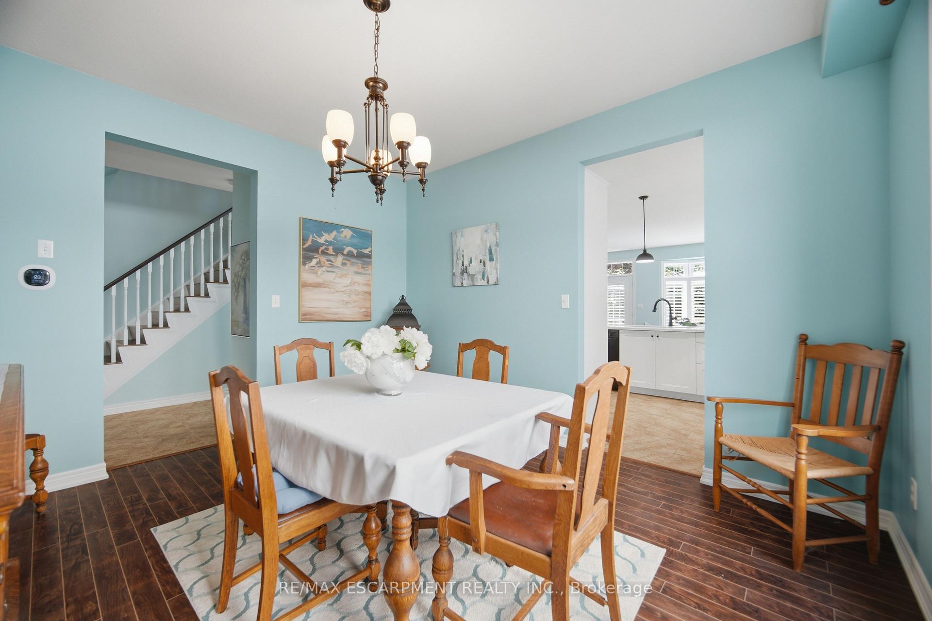 Photo 18 of 40 Sunnycroft Court, Hamilton, Waterdown — HOMEH