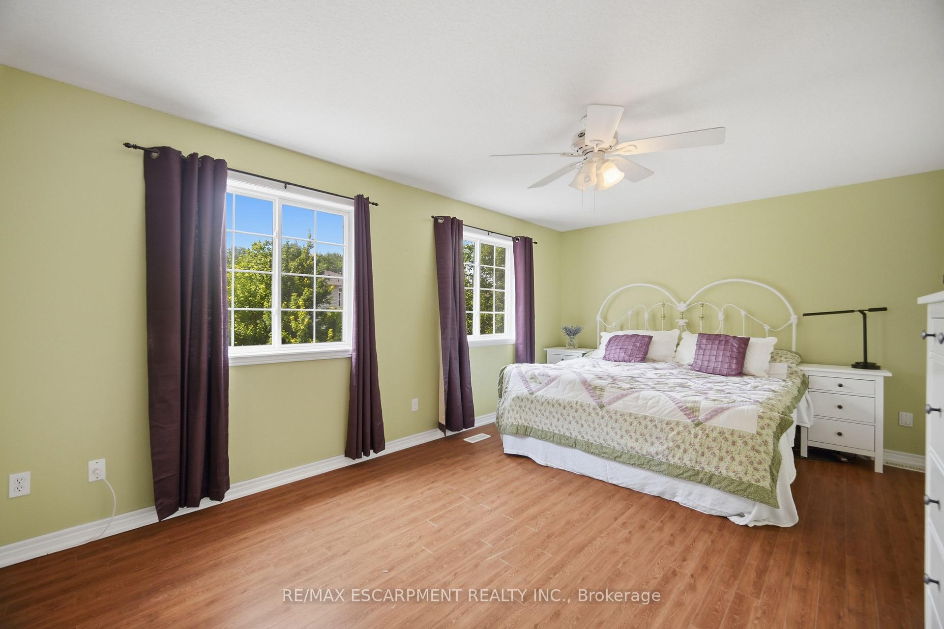 Photo 21 of 40 Sunnycroft Court, Hamilton, Waterdown — HOMEH