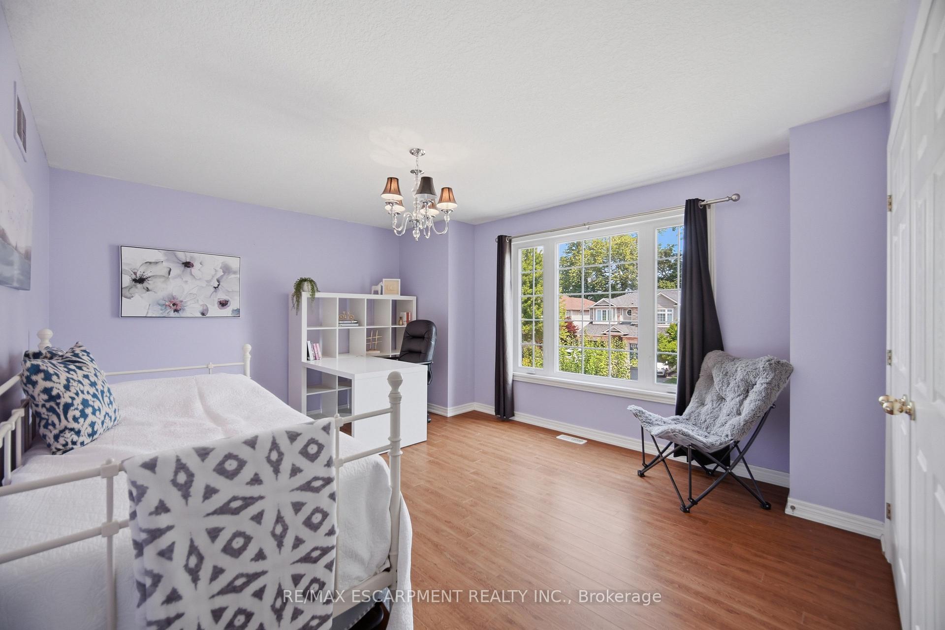 Photo 25 of 40 Sunnycroft Court, Hamilton, Waterdown — HOMEH