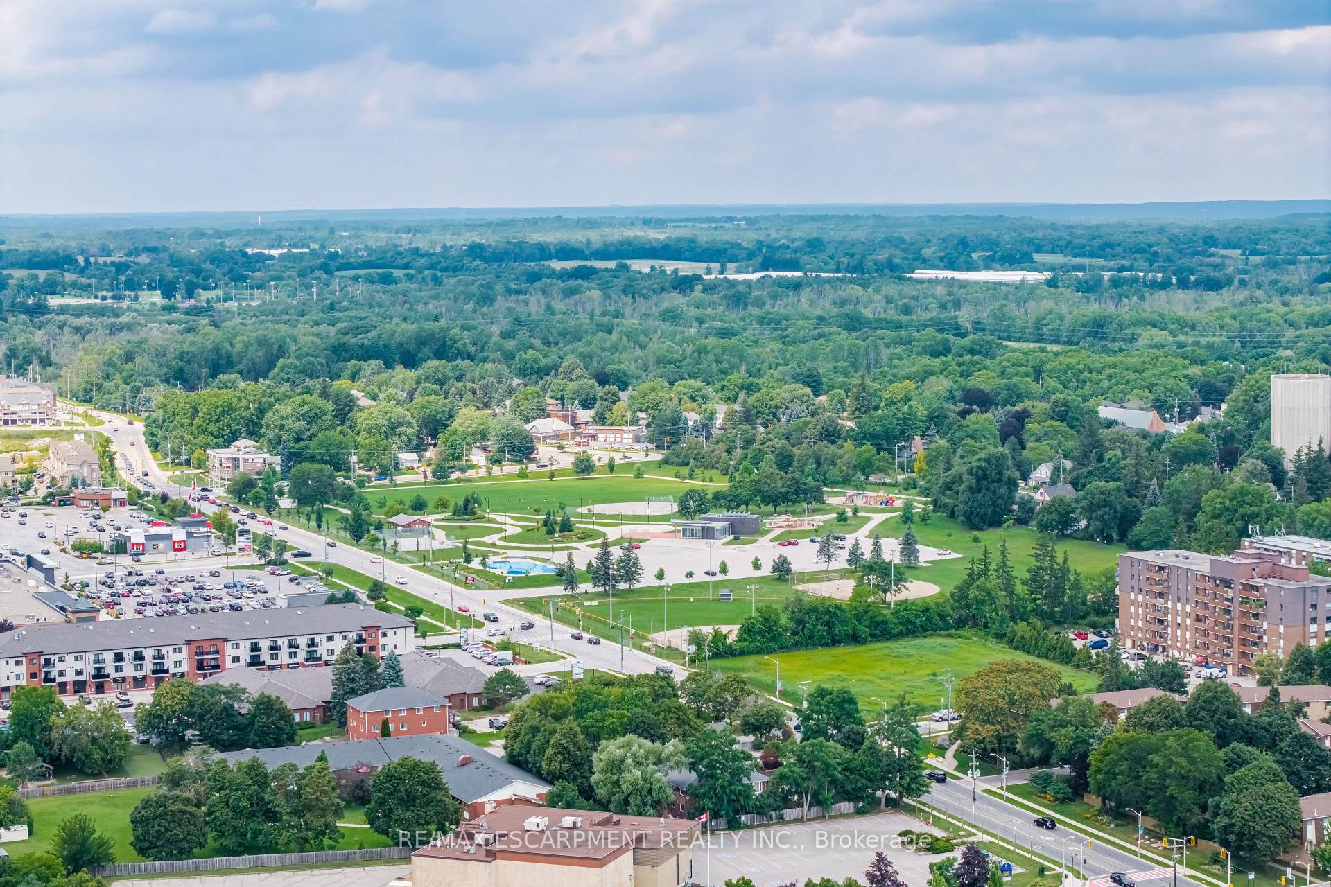 Photo 46 of 40 Sunnycroft Court, Hamilton, Waterdown — HOMEH
