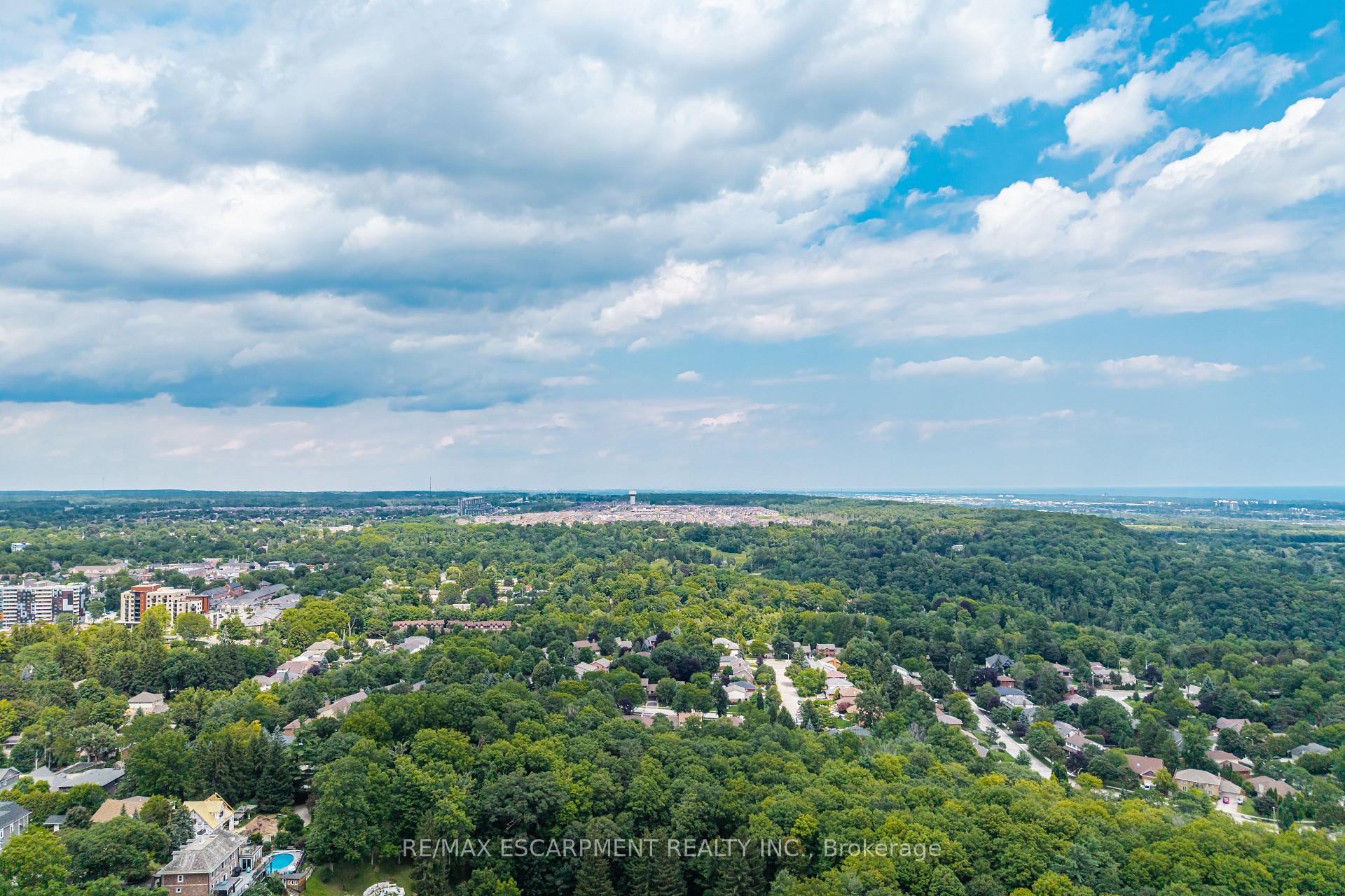 Photo 50 of 40 Sunnycroft Court, Hamilton, Waterdown — HOMEH