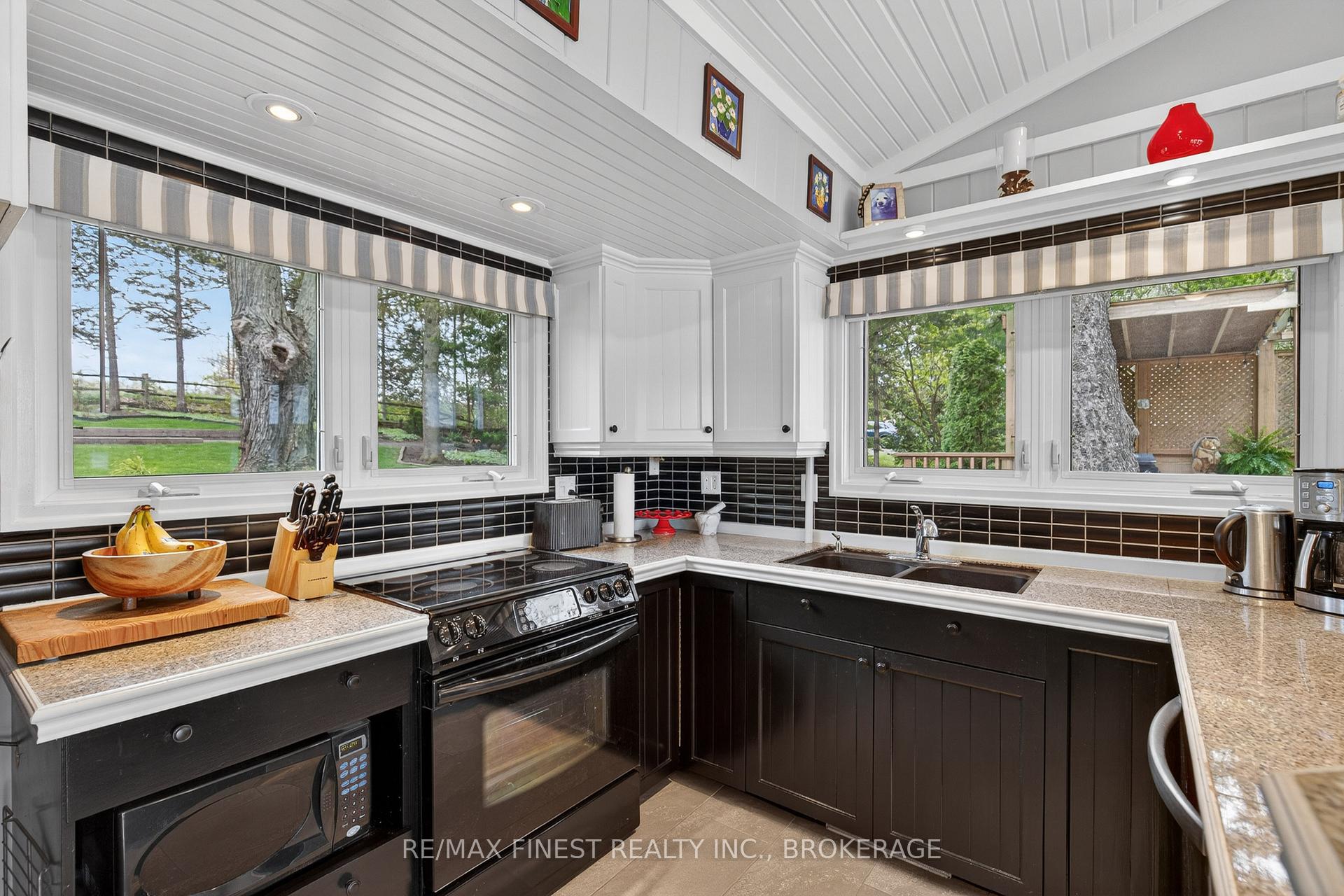 Photo 5 of 77 Hickory Lane, Greater Napanee, Greater Napanee — HOMEH