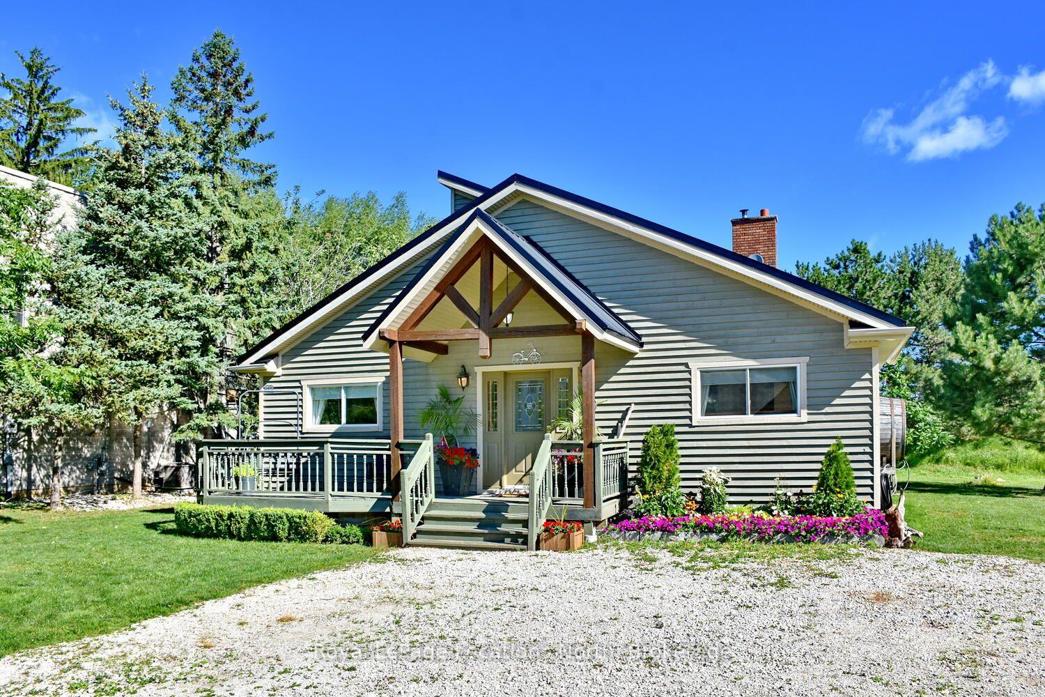Photo 1 of 154 Carmichael Crescent, Blue Mountains — HOMEH