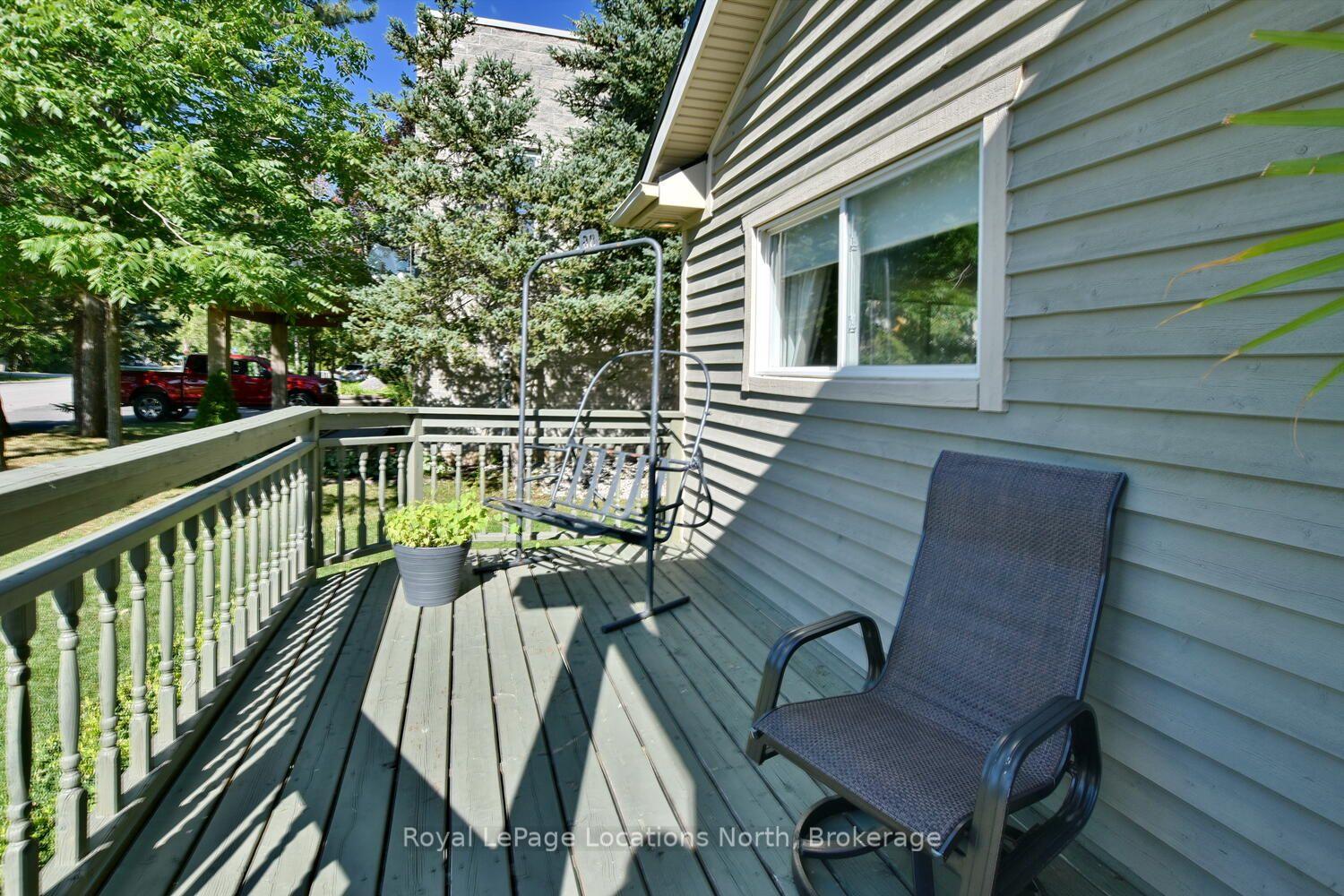 Photo 3 of 154 Carmichael Crescent, Blue Mountains — HOMEH