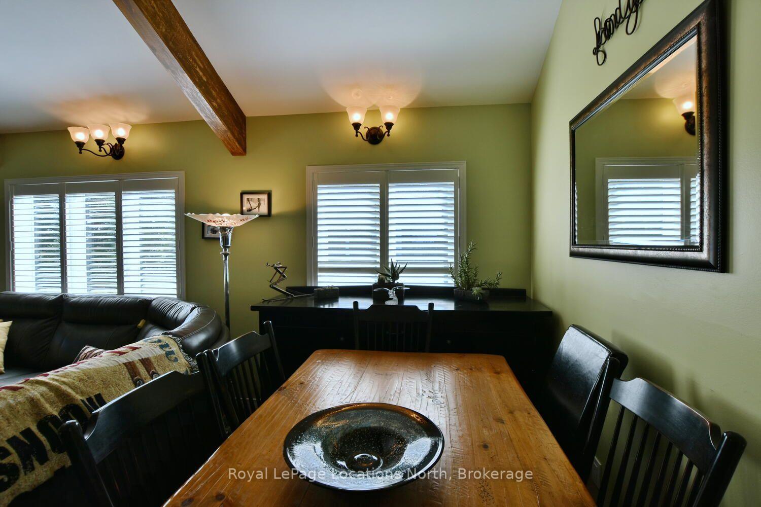 Photo 12 of 154 Carmichael Crescent, Blue Mountains — HOMEH