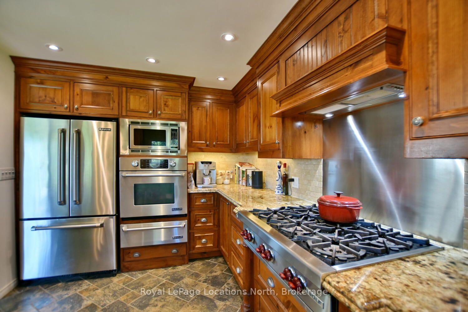 Photo 18 of 154 Carmichael Crescent, Blue Mountains — HOMEH