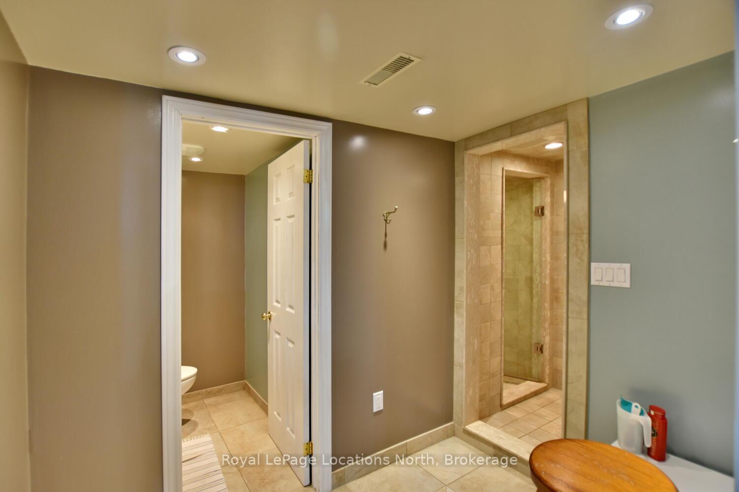 Photo 37 of 154 Carmichael Crescent, Blue Mountains — HOMEH