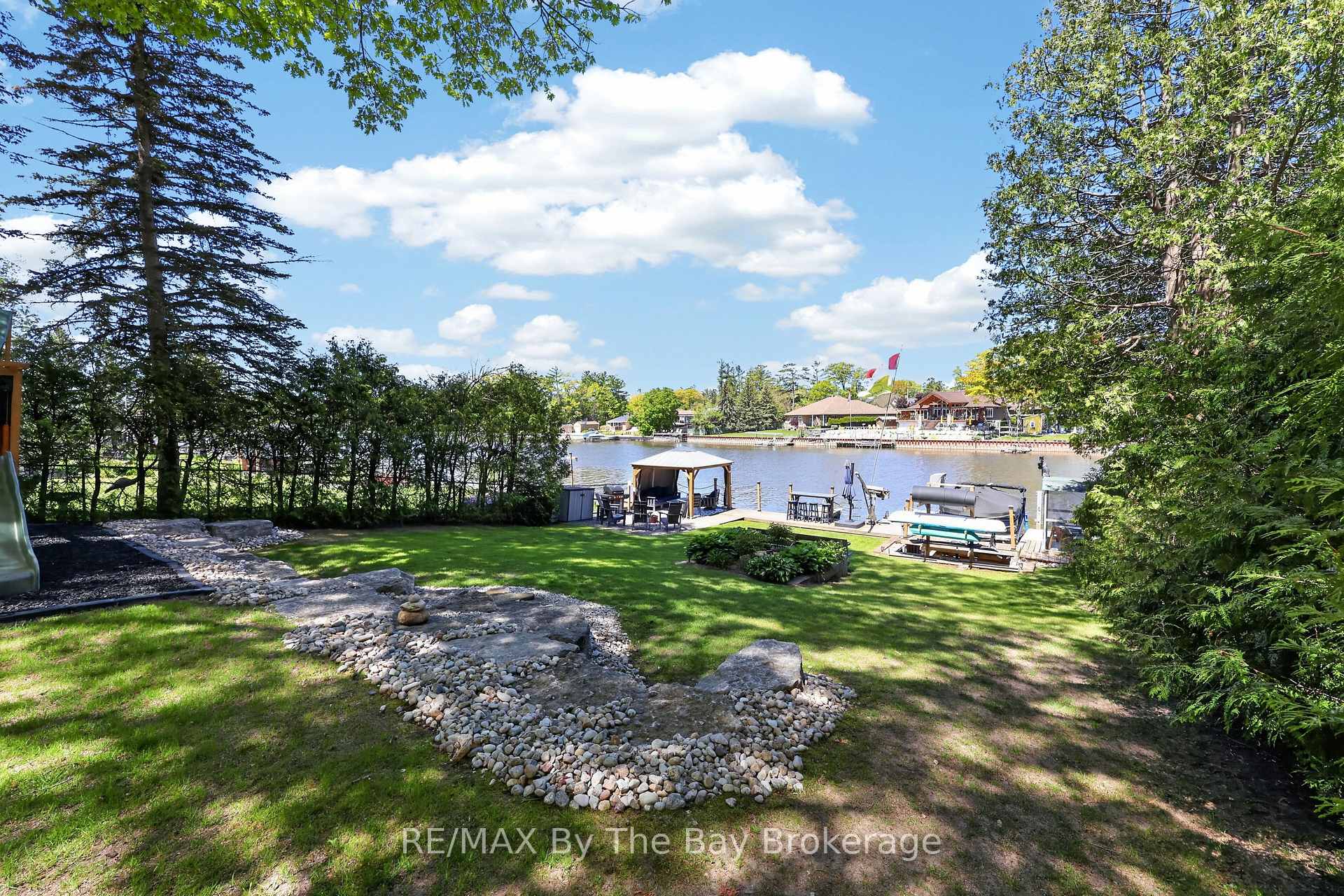 Photo 2 of 1416 River Road W, Wasaga Beach — HOMEH