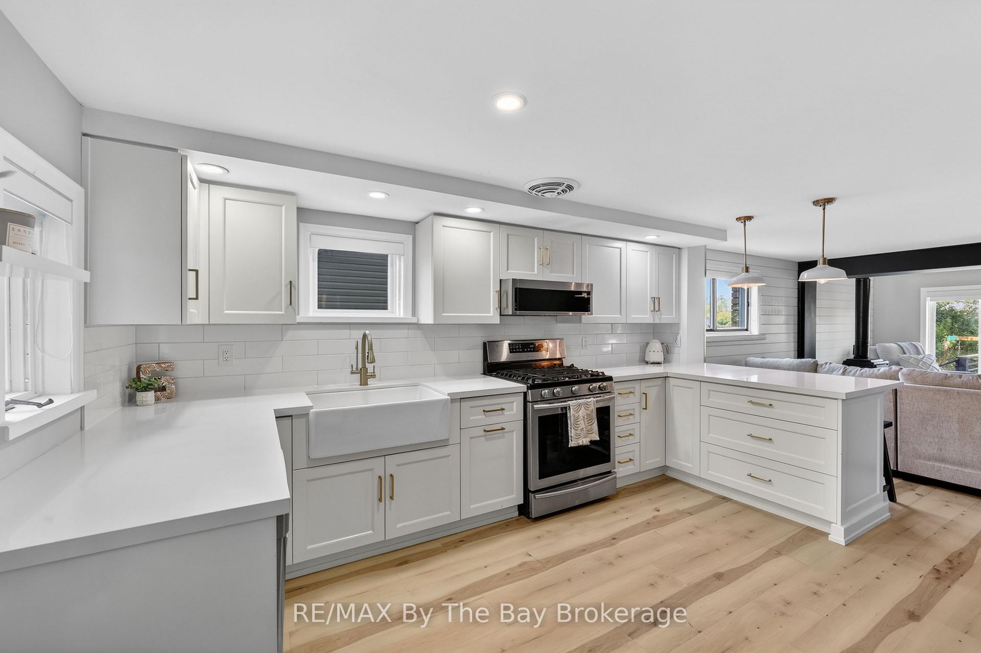 Photo 7 of 1416 River Road W, Wasaga Beach — HOMEH