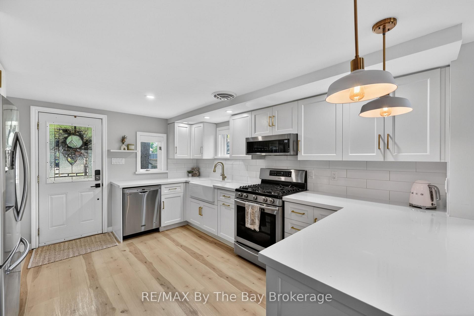 Photo 8 of 1416 River Road W, Wasaga Beach — HOMEH