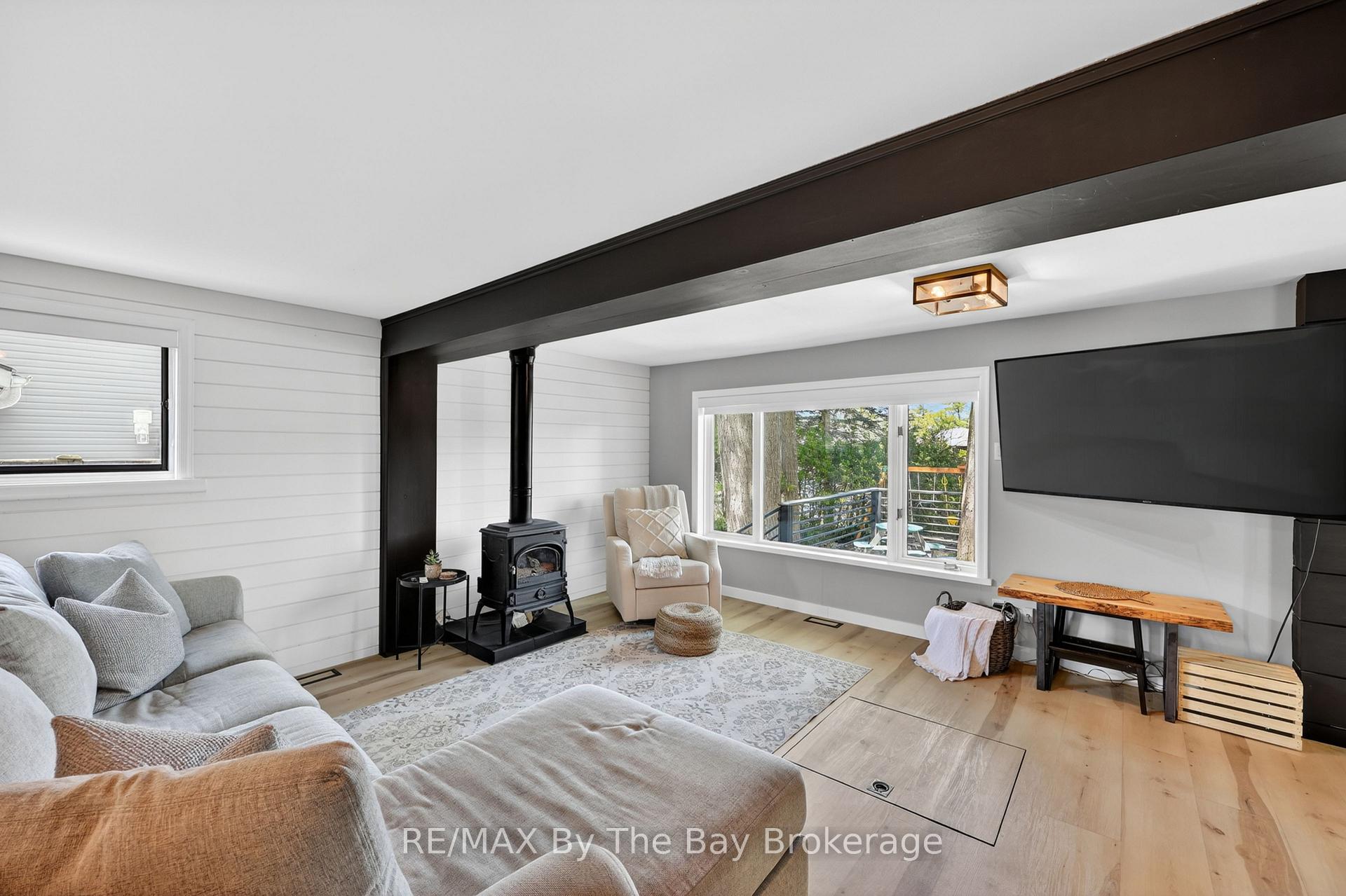 Photo 12 of 1416 River Road W, Wasaga Beach — HOMEH