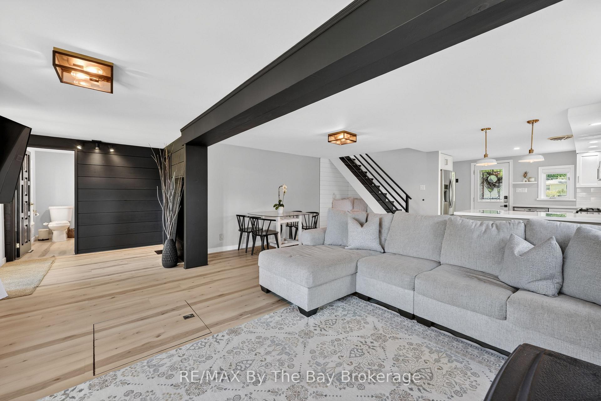 Photo 13 of 1416 River Road W, Wasaga Beach — HOMEH