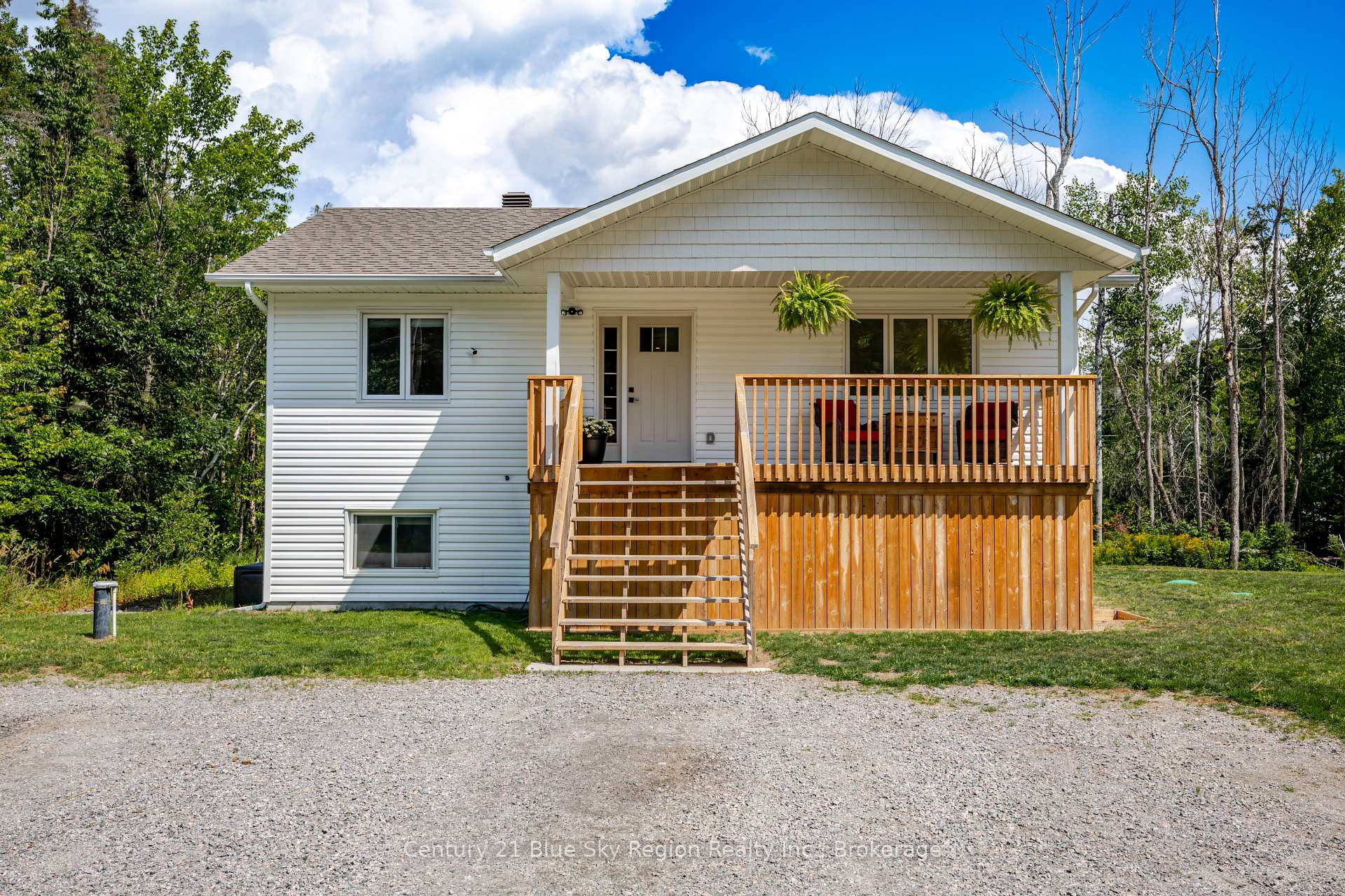 Front of 25 Astor Street S