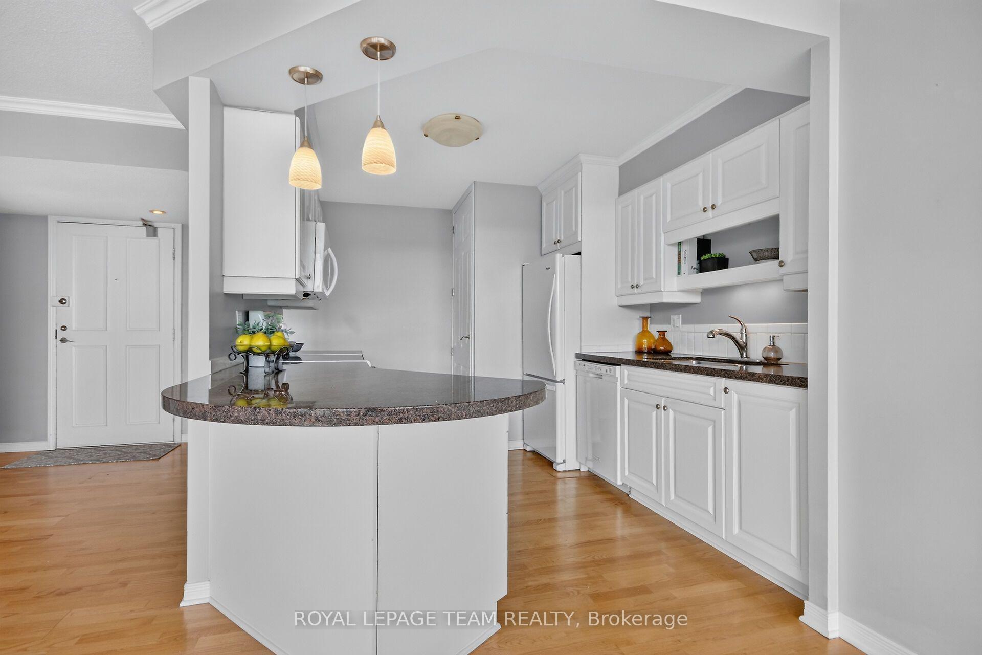 Photo 12 of Unit 405, 370 Dominion Avenue, Ottawa, Westboro West — HOMEH