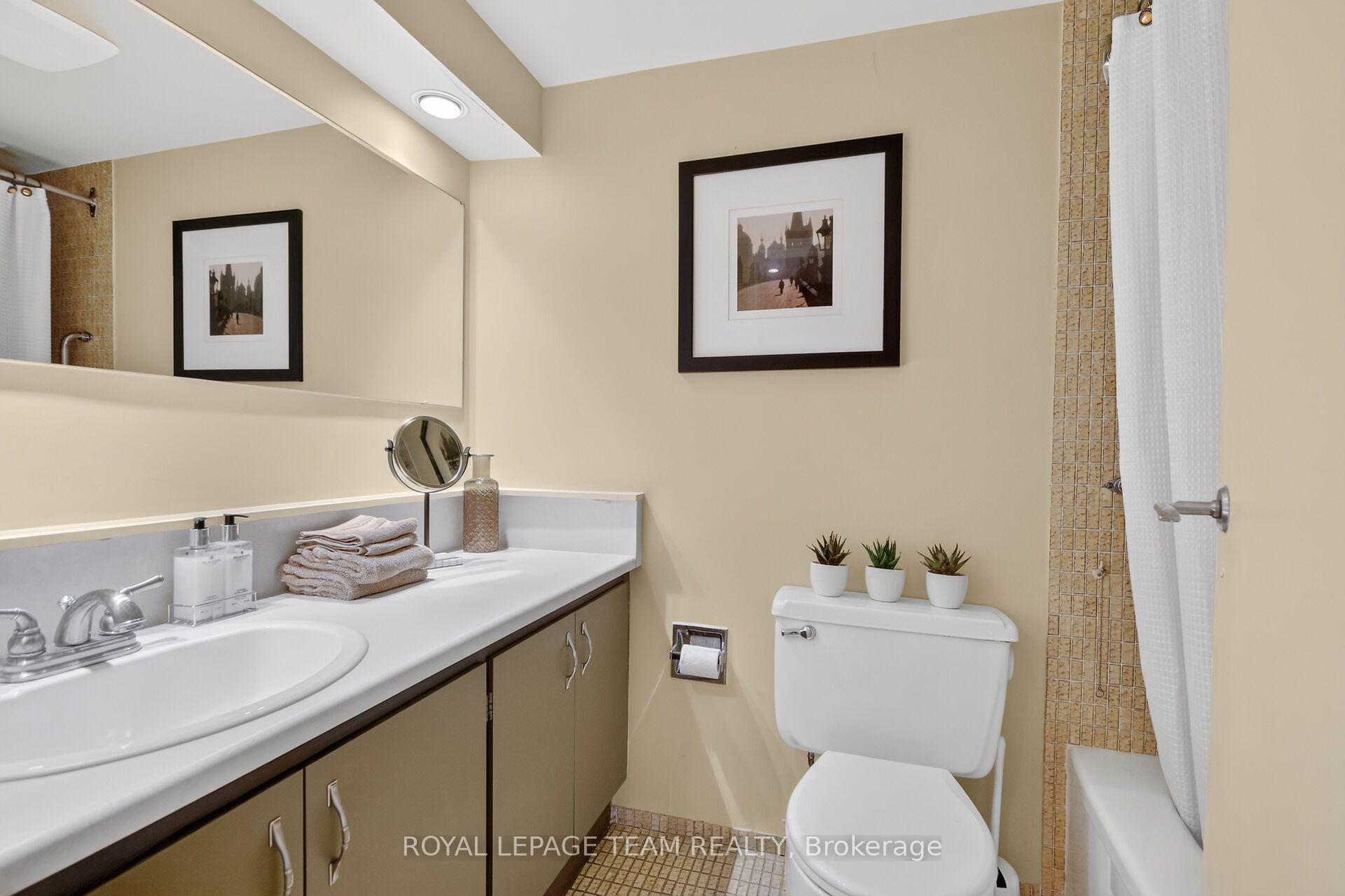 Photo 21 of Unit 405, 370 Dominion Avenue, Ottawa, Westboro West — HOMEH
