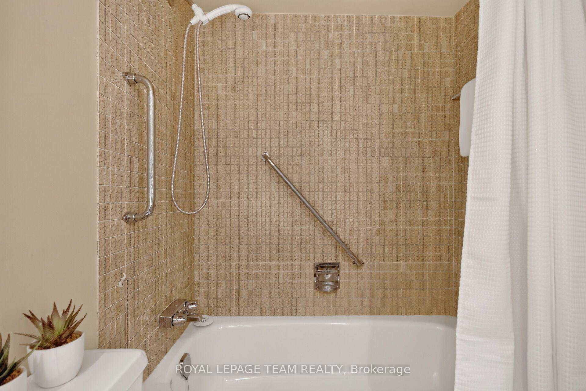 Photo 22 of Unit 405, 370 Dominion Avenue, Ottawa, Westboro West — HOMEH