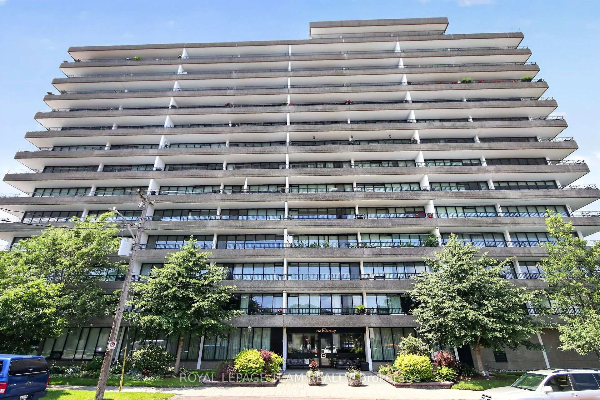 Photo 2 of Unit 405, 370 Dominion Avenue, Ottawa, Westboro West — HOMEH