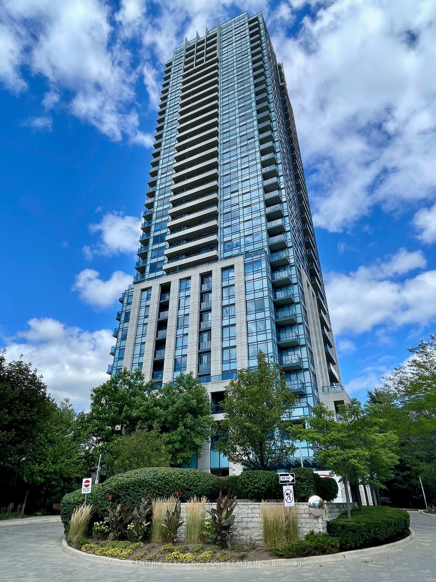 Front of Unit 1007, 181 Wynford Drive