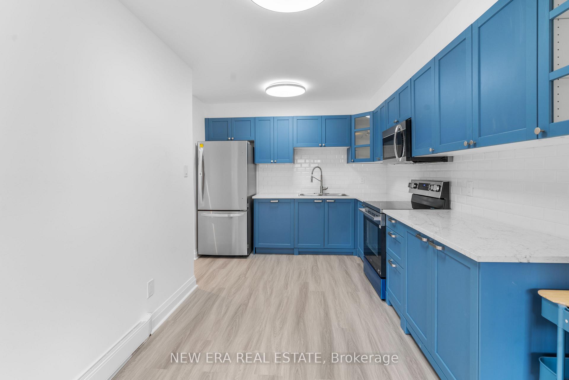 Photo 6 of Unit 6, 2440 Bromsgrove Road, Mississauga, Clarkson — HOMEH