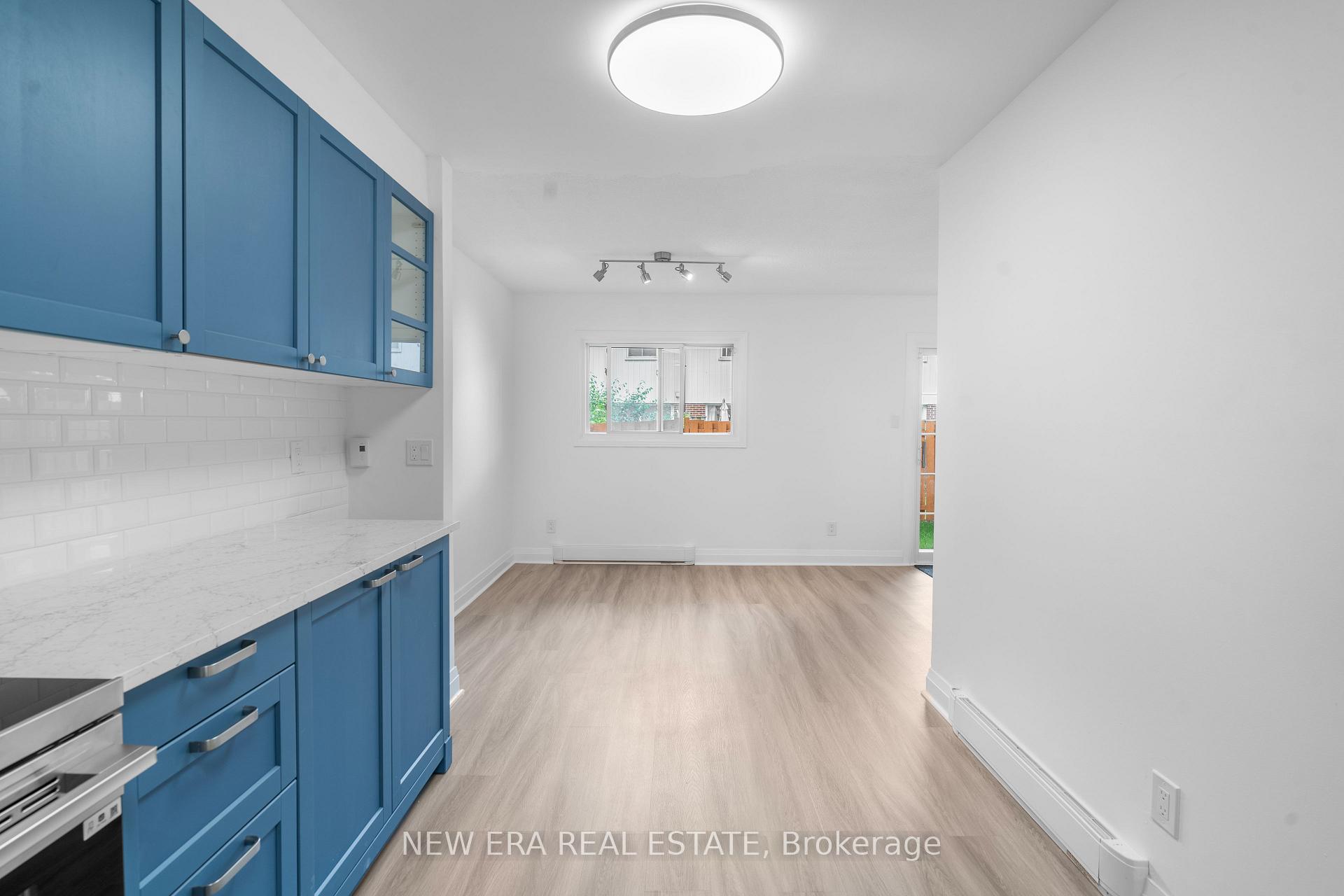 Photo 12 of Unit 6, 2440 Bromsgrove Road, Mississauga, Clarkson — HOMEH