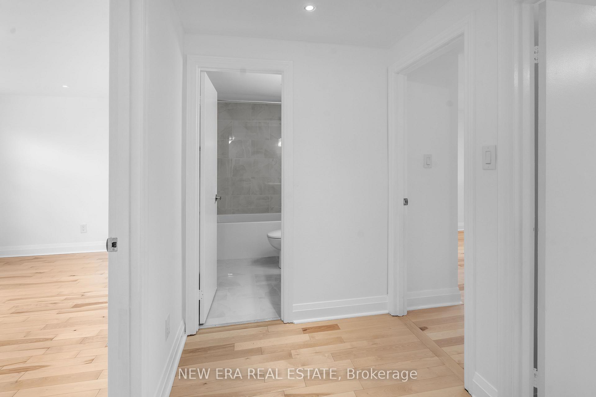 Photo 15 of Unit 6, 2440 Bromsgrove Road, Mississauga, Clarkson — HOMEH