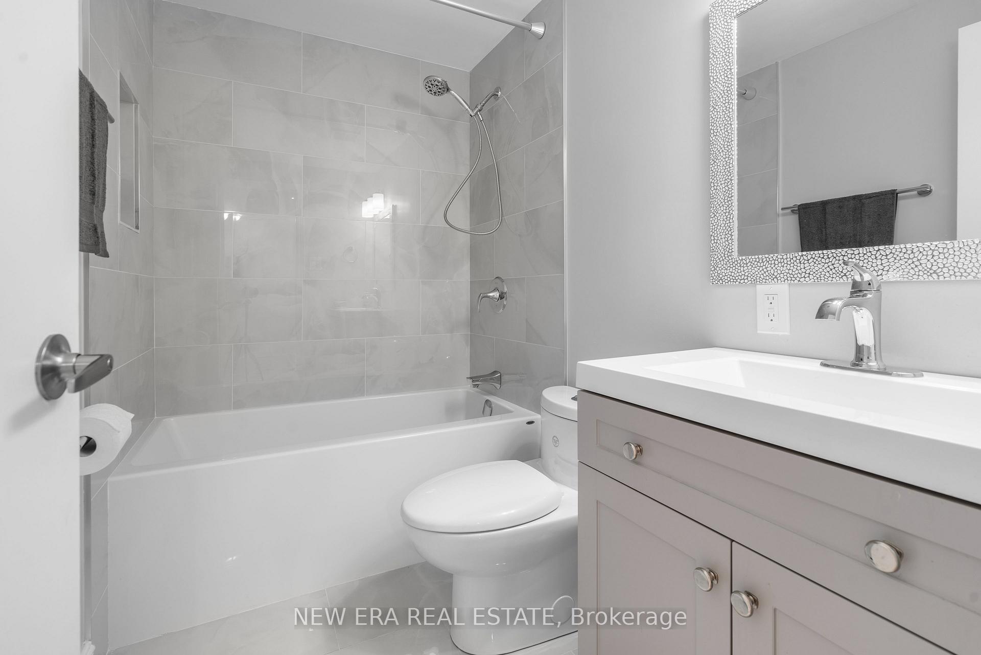 Photo 16 of Unit 6, 2440 Bromsgrove Road, Mississauga, Clarkson — HOMEH