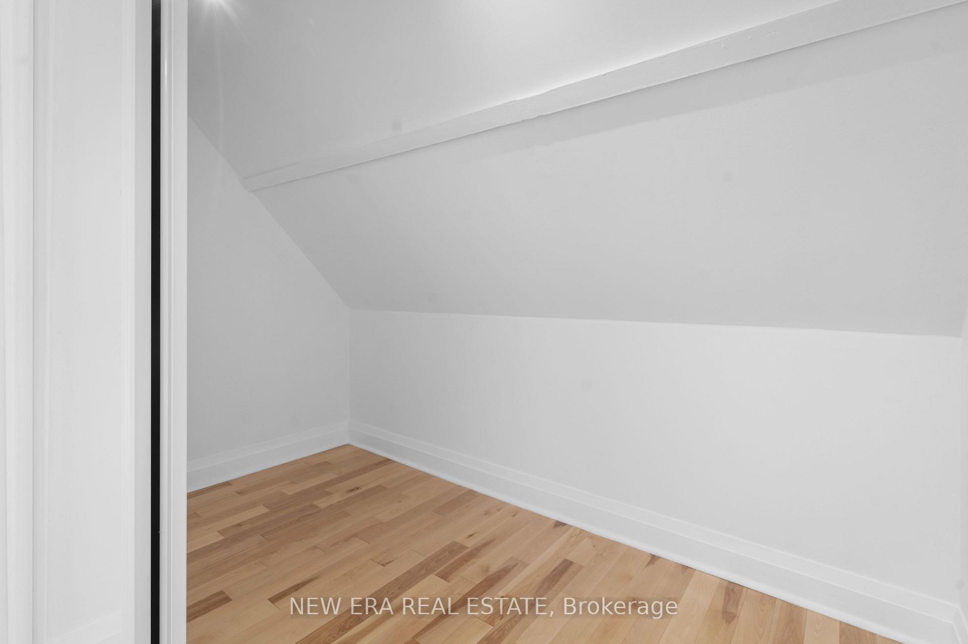 Photo 19 of Unit 6, 2440 Bromsgrove Road, Mississauga, Clarkson — HOMEH