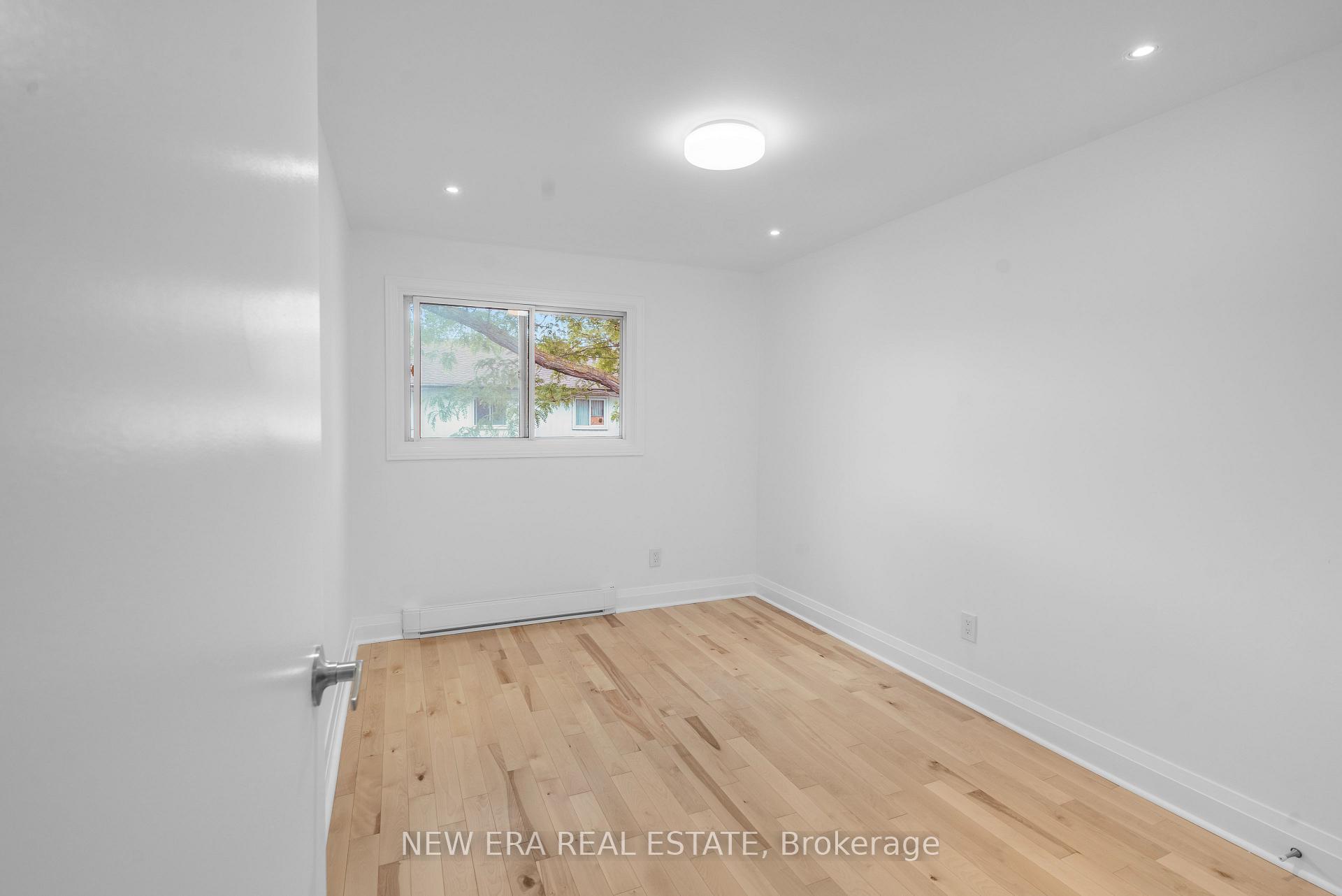 Photo 20 of Unit 6, 2440 Bromsgrove Road, Mississauga, Clarkson — HOMEH