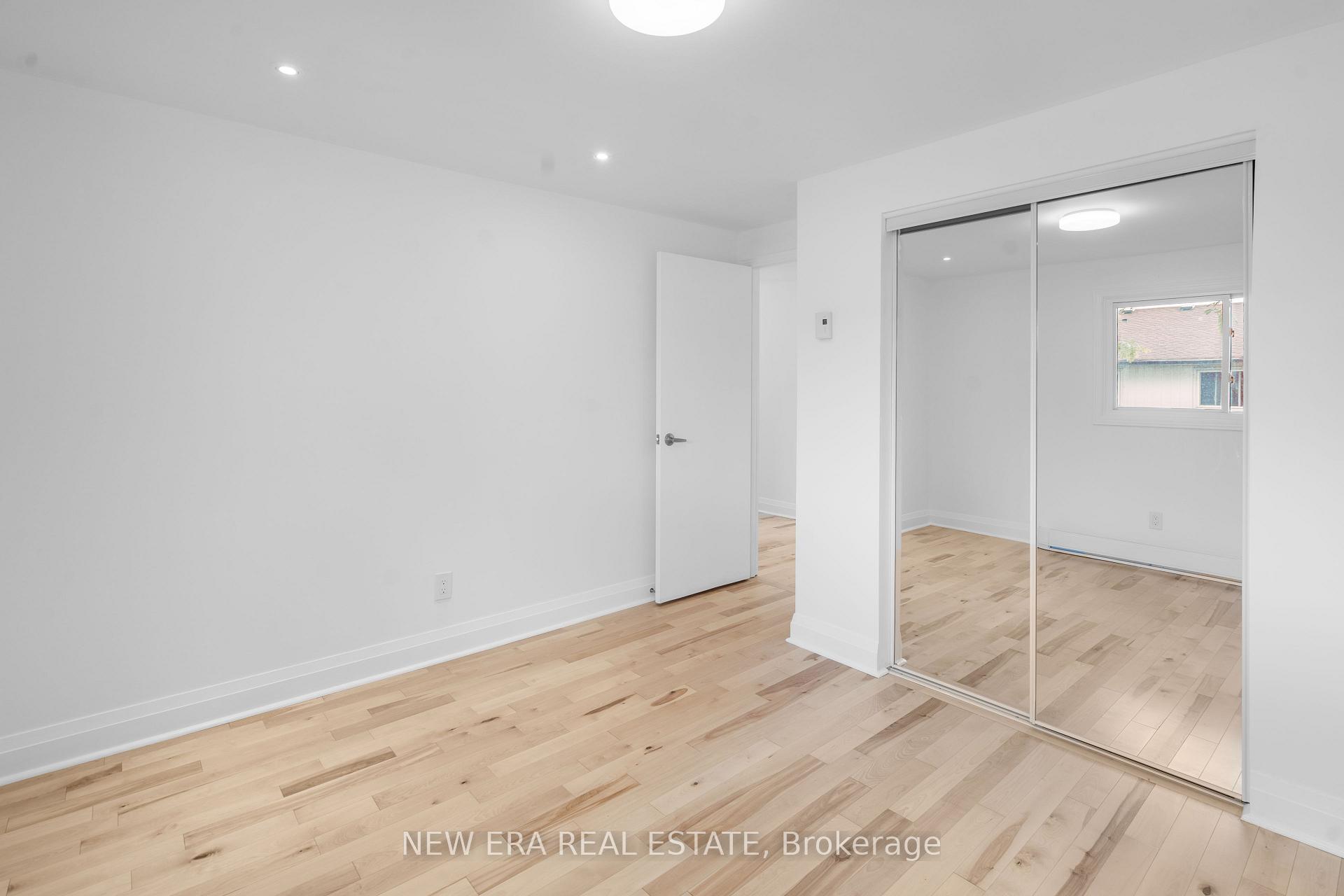 Photo 22 of Unit 6, 2440 Bromsgrove Road, Mississauga, Clarkson — HOMEH