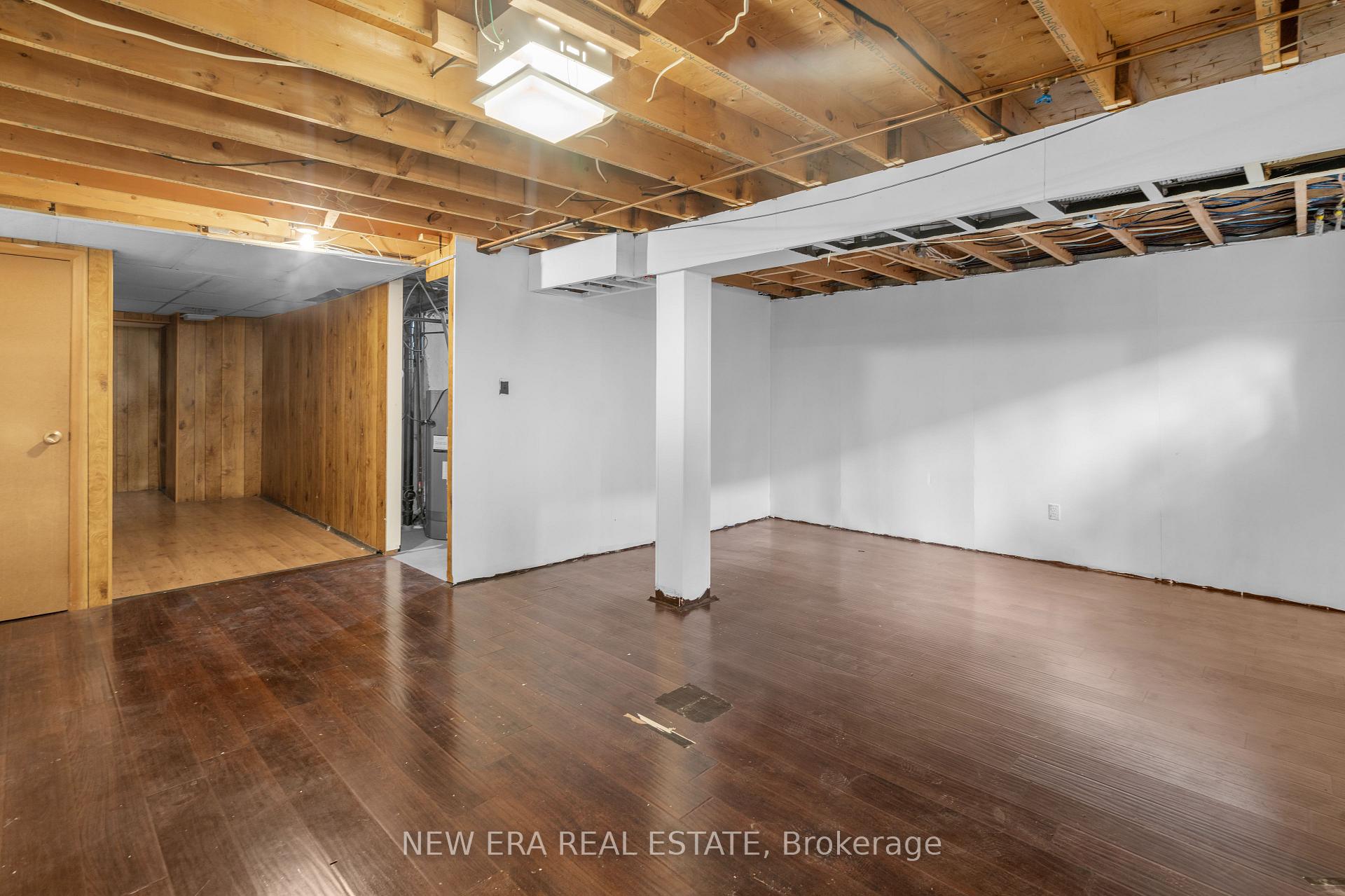Photo 24 of Unit 6, 2440 Bromsgrove Road, Mississauga, Clarkson — HOMEH