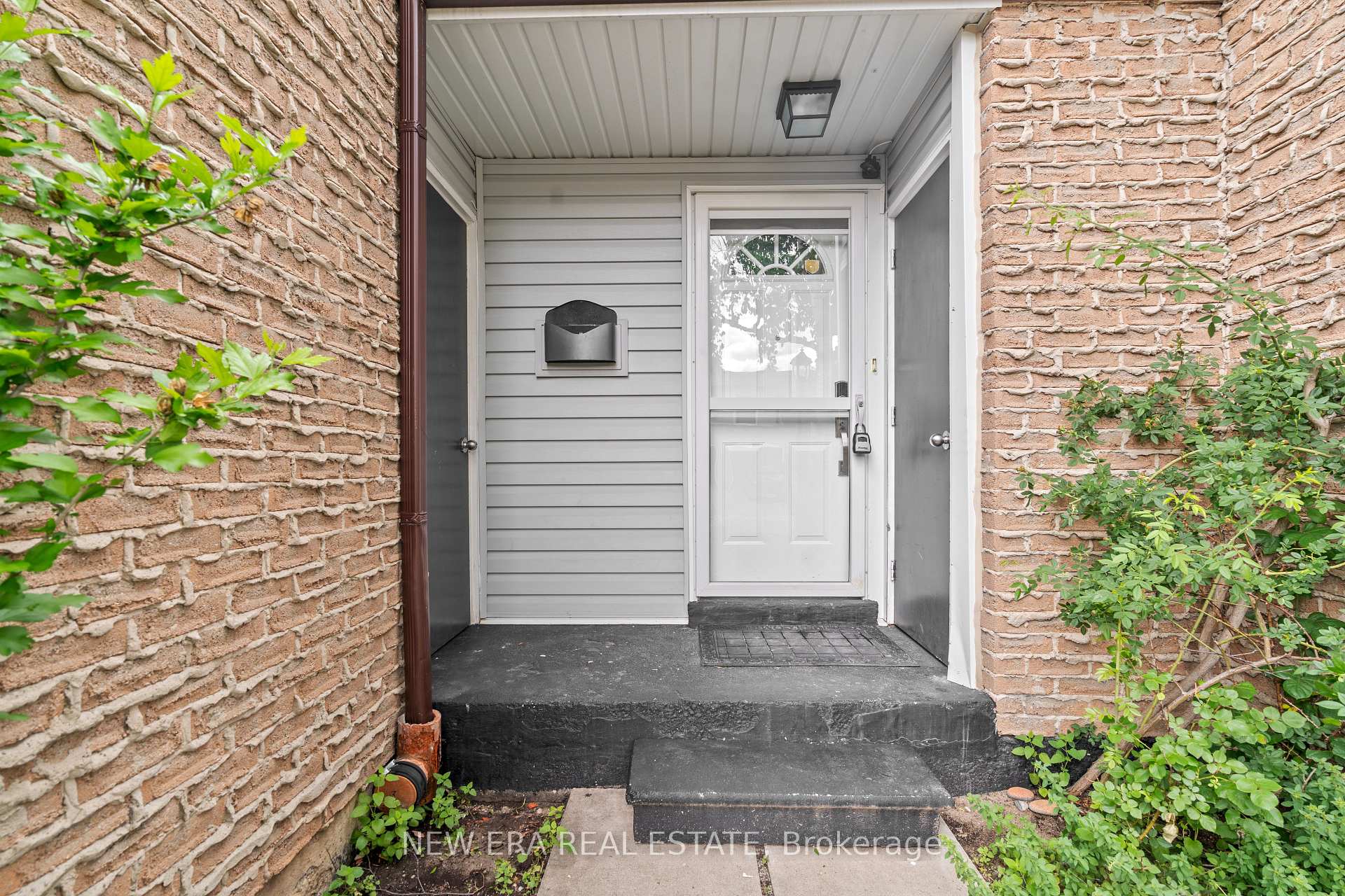 Photo 31 of Unit 6, 2440 Bromsgrove Road, Mississauga, Clarkson — HOMEH