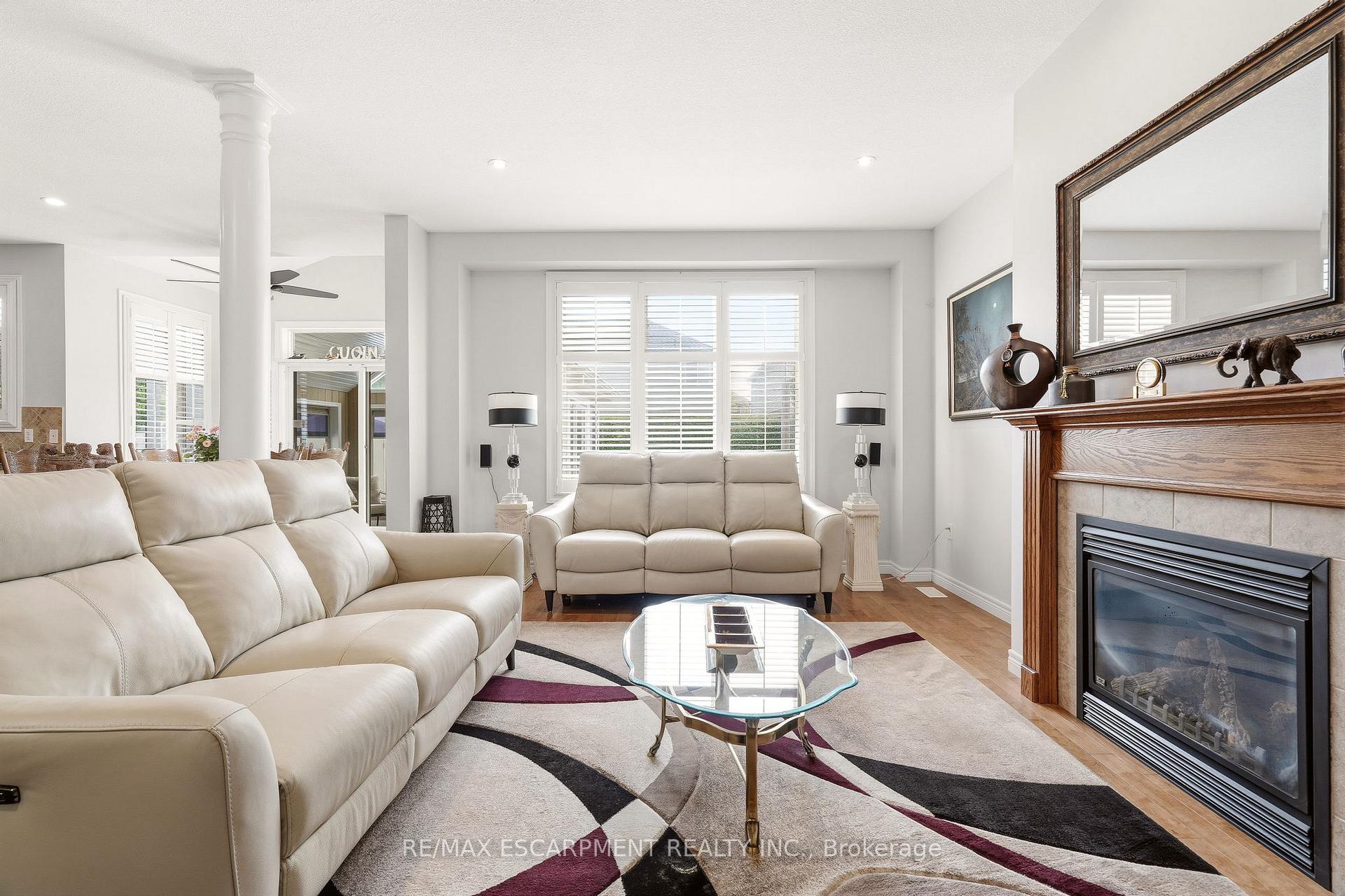 Photo 8 of 64 Wilbur Drive, Hamilton, Binbrook — HOMEH