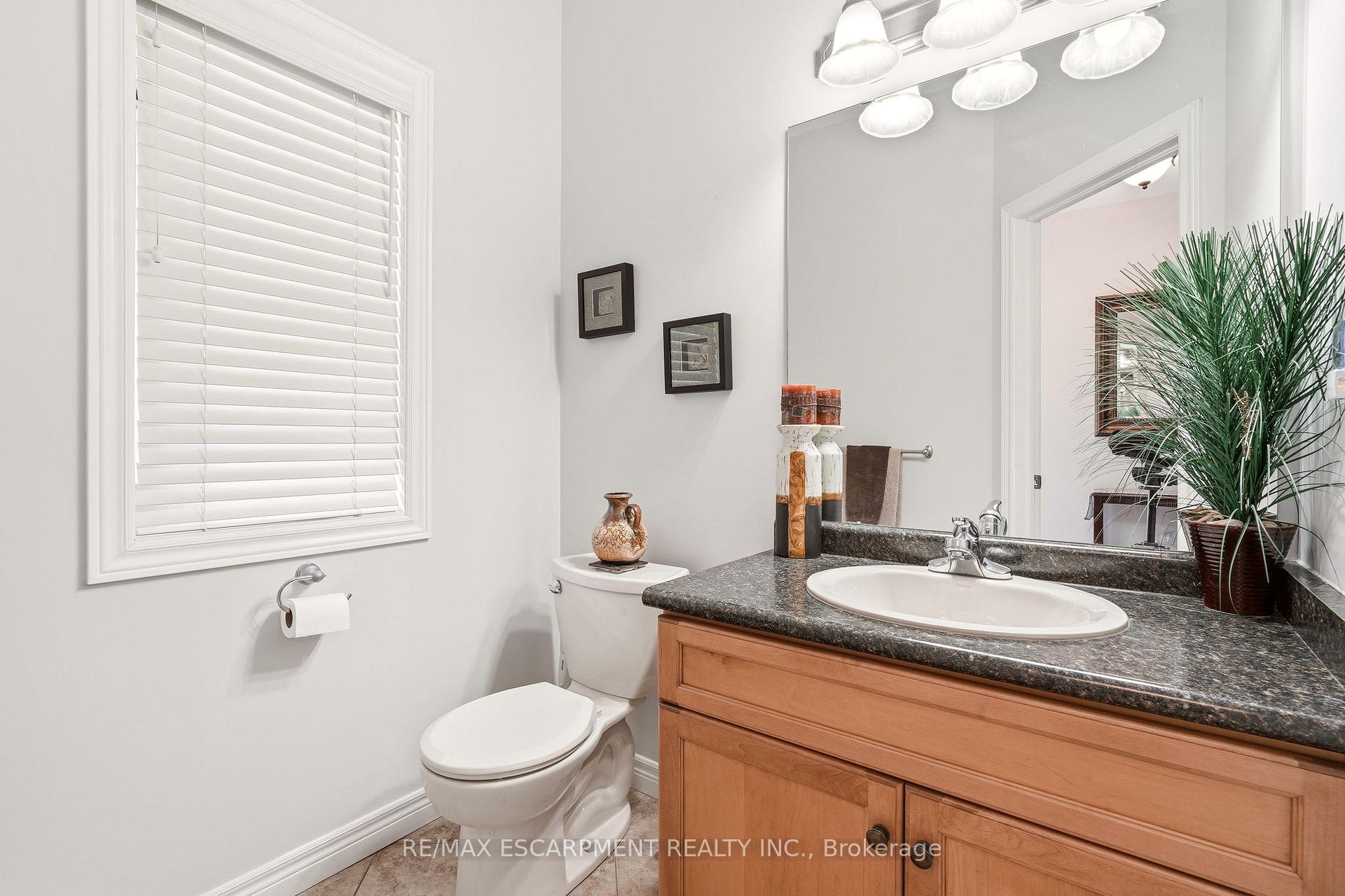 Photo 14 of 64 Wilbur Drive, Hamilton, Binbrook — HOMEH
