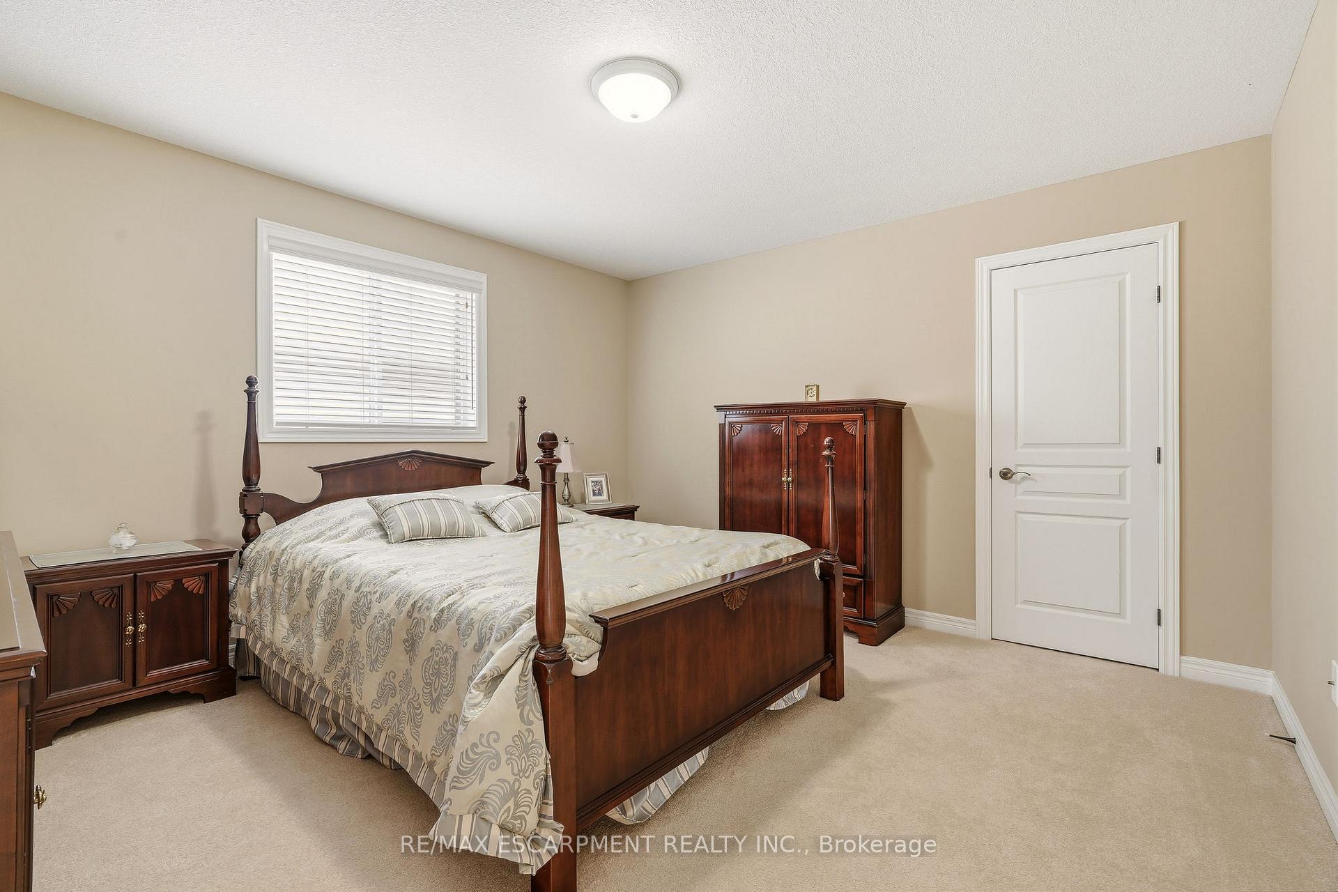 Photo 18 of 64 Wilbur Drive, Hamilton, Binbrook — HOMEH