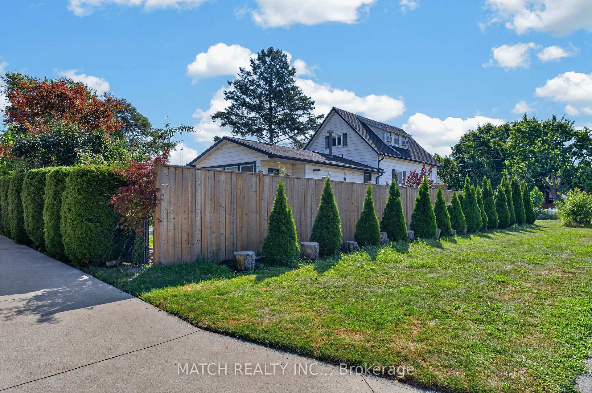 Photo 27 of 45 Oxley Drive, Chatham-Kent, Chatham — HOMEH