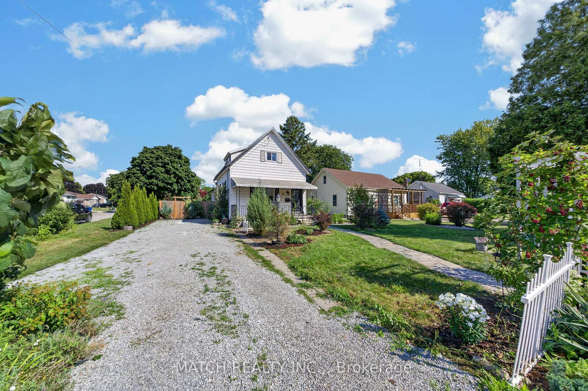 Photo 30 of 45 Oxley Drive, Chatham-Kent, Chatham — HOMEH