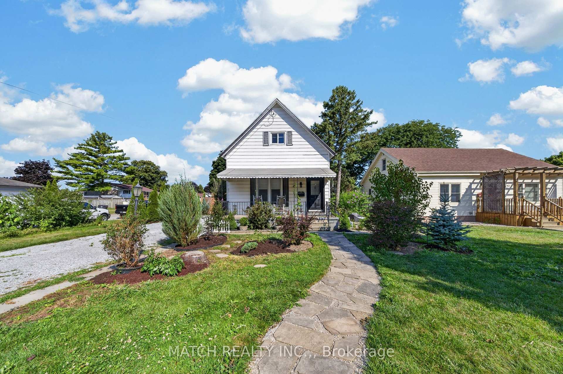 Photo 32 of 45 Oxley Drive, Chatham-Kent, Chatham — HOMEH