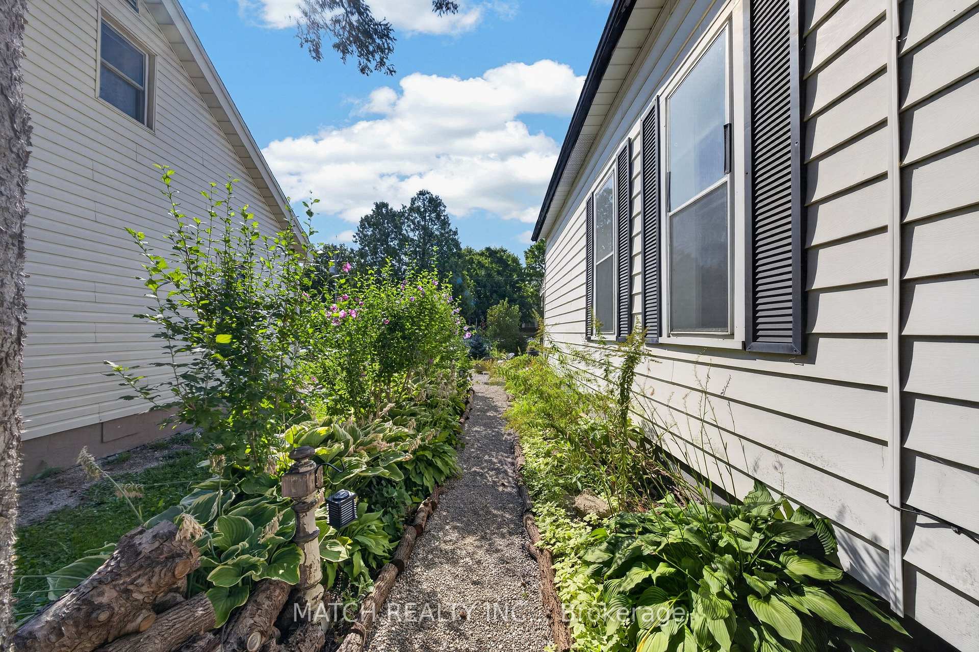 Photo 36 of 45 Oxley Drive, Chatham-Kent, Chatham — HOMEH