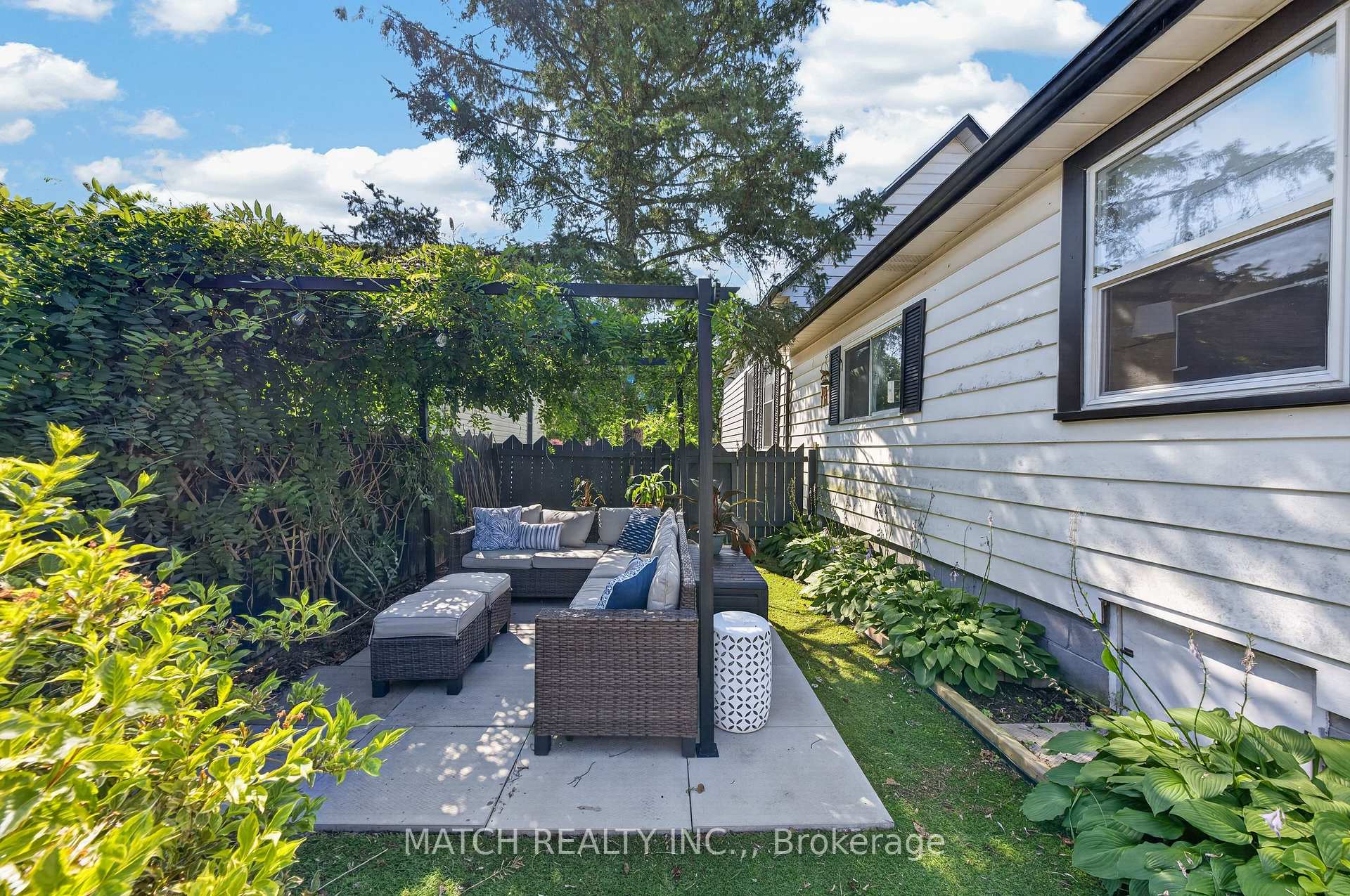 Photo 38 of 45 Oxley Drive, Chatham-Kent, Chatham — HOMEH