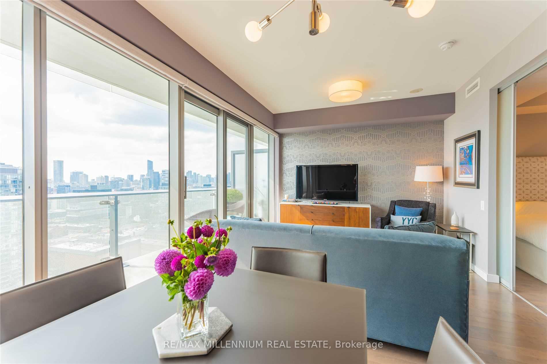 Photo 3 of Unit 3108, 70 Distillery Lane, Toronto, Waterfront Communities — HOMEH