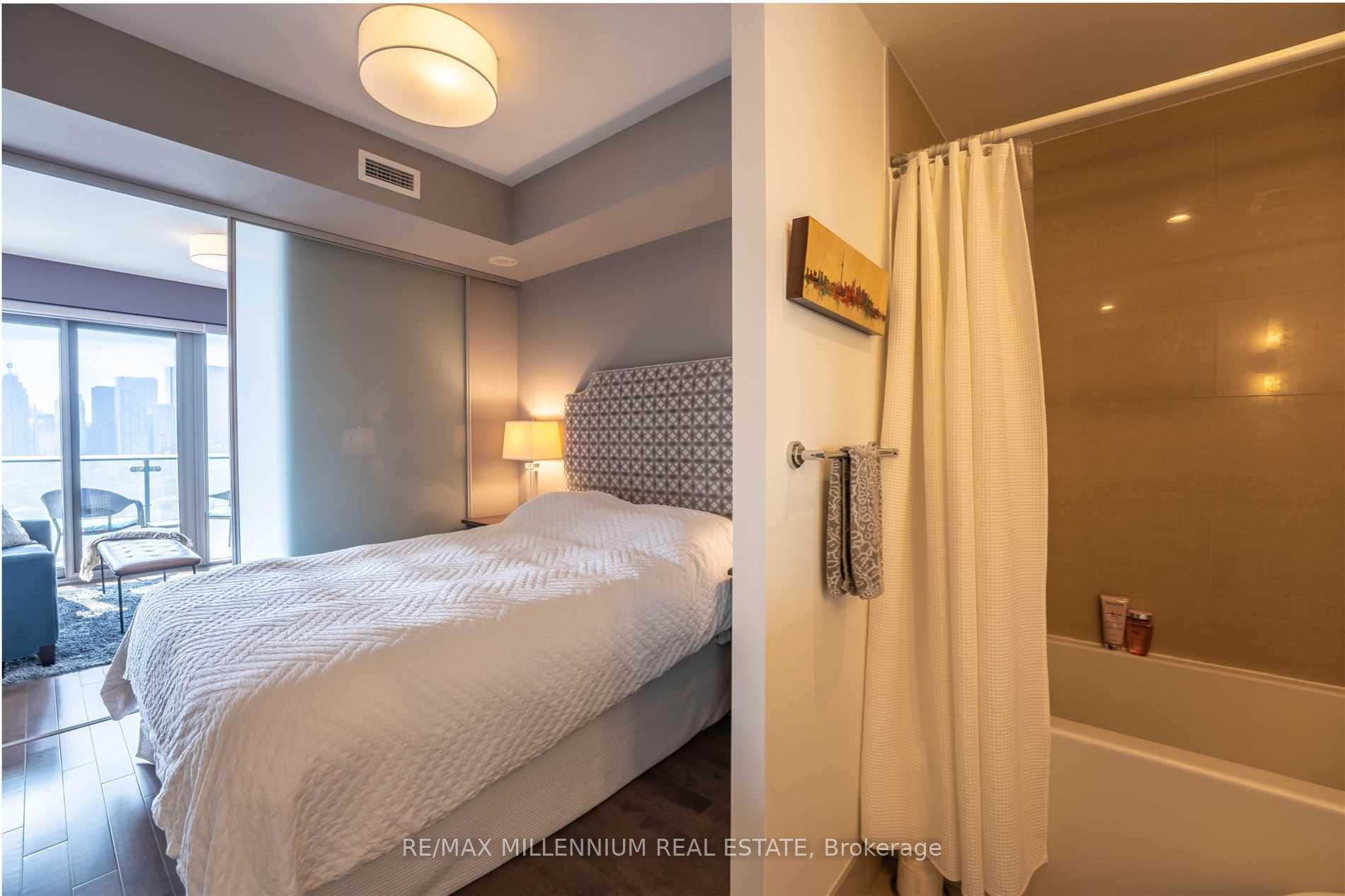 Photo 9 of Unit 3108, 70 Distillery Lane, Toronto, Waterfront Communities — HOMEH